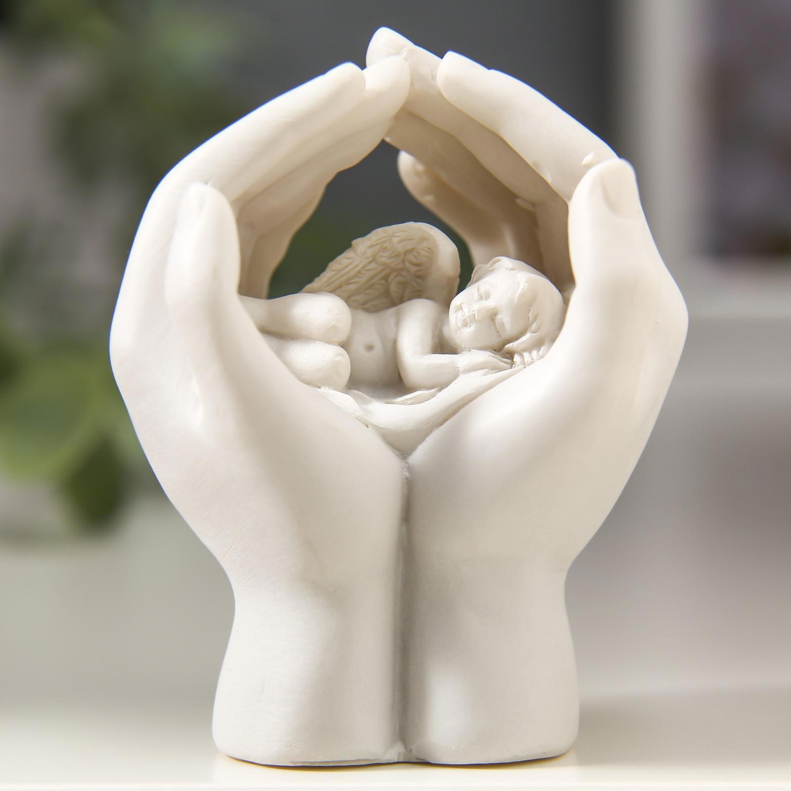 Изображение товара Сувенир "Ангелочек спящий в ладошках" 6.7x5.5x4.3 см