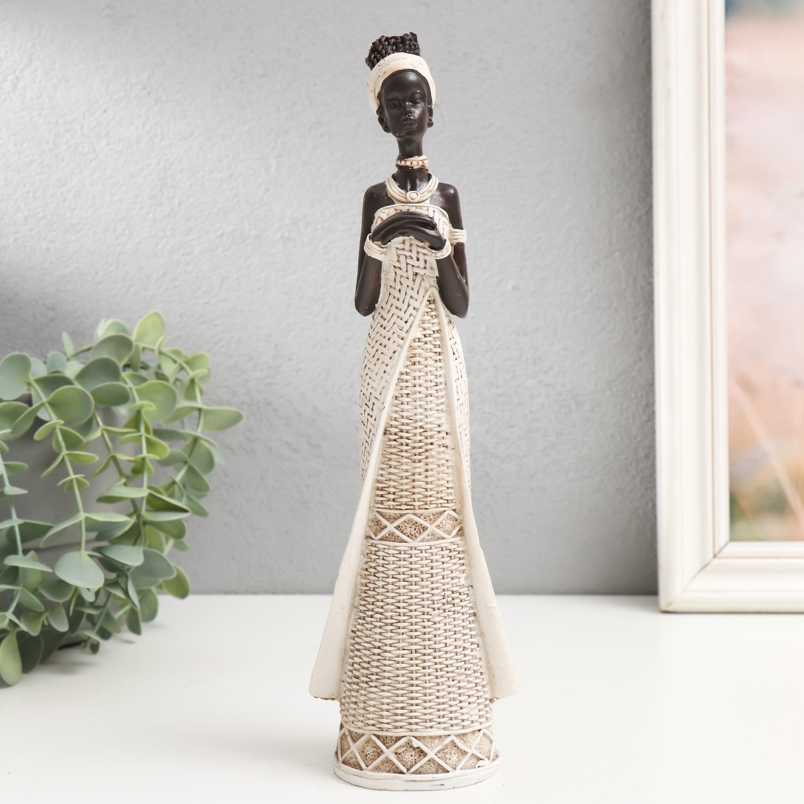 Изображение товара Сувенир "Африканка в плетёном платье" белый 27x8x6 см