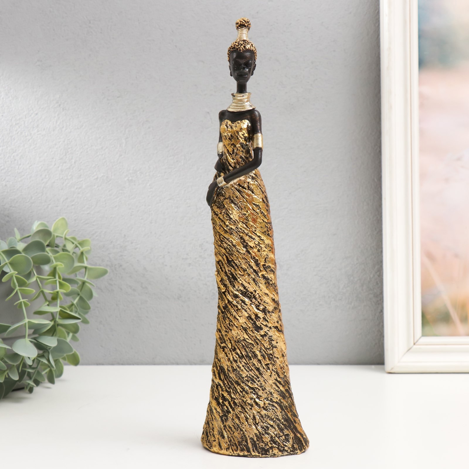 Изображение товара Сувенир Африканка в золотистом платье, 31,5x8x5,5 см