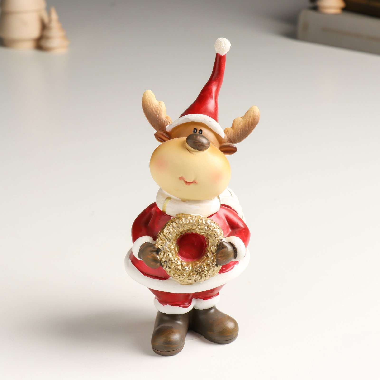 Изображение товара Сувенир "Лосик в красном кафтане и колпаке, с золотым венком" 8x6x16.5 см