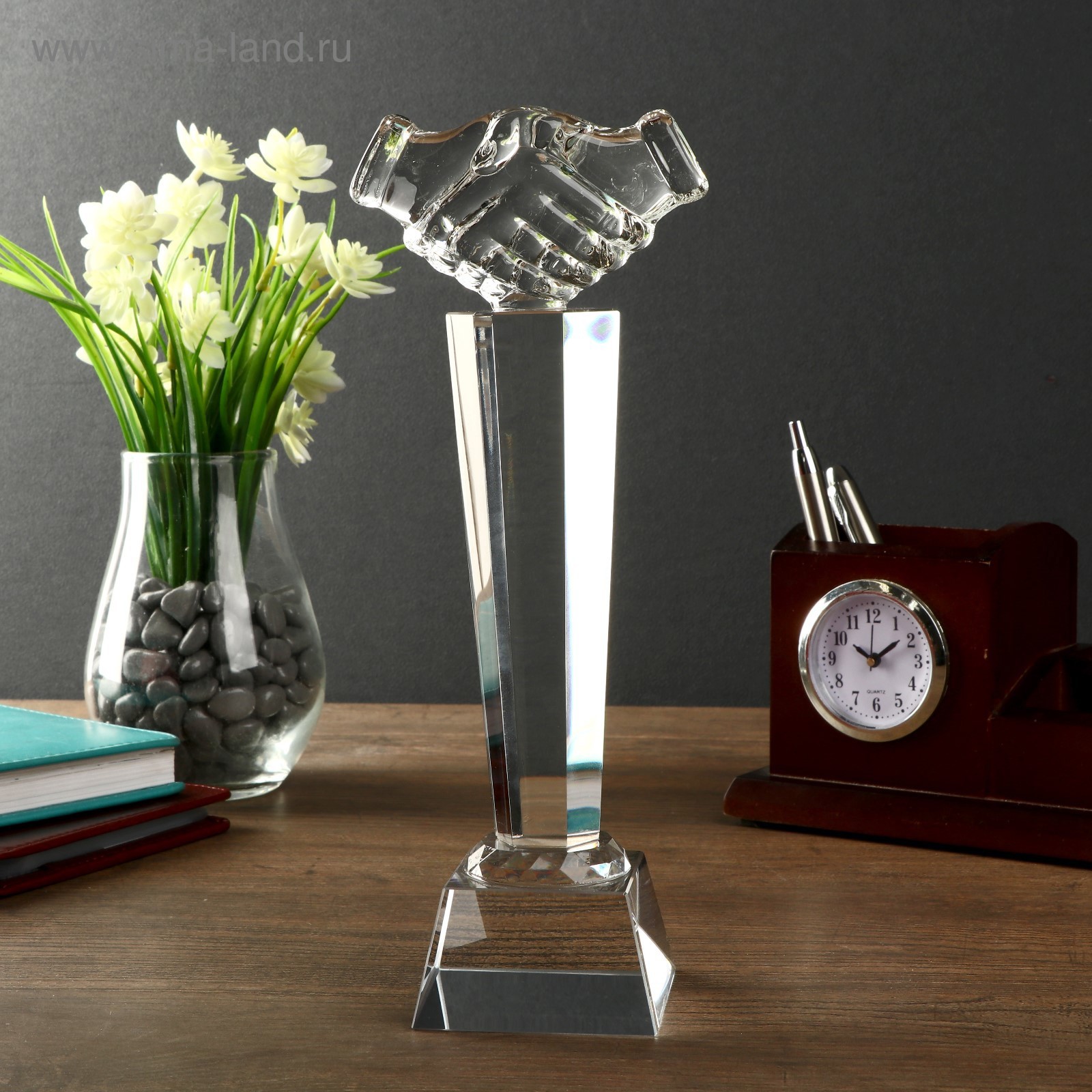 Изображение товара Сувенир "Стела наградная - Рукопожатие" 26 см