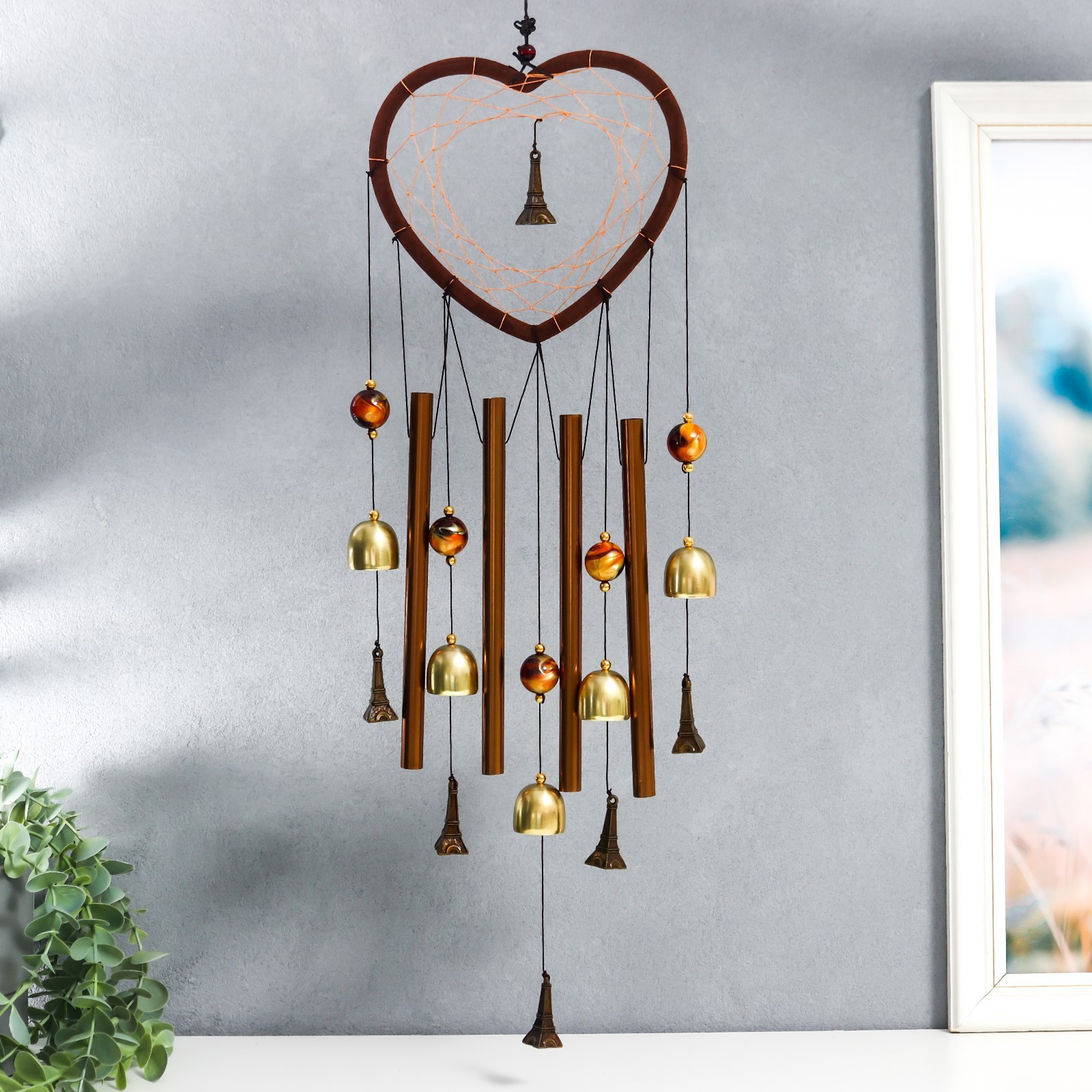 Изображение товара Музыка ветра "Сердце с Эйфелевой башней" 4 трубки 5 колокольчиков d-17 см длина 65см