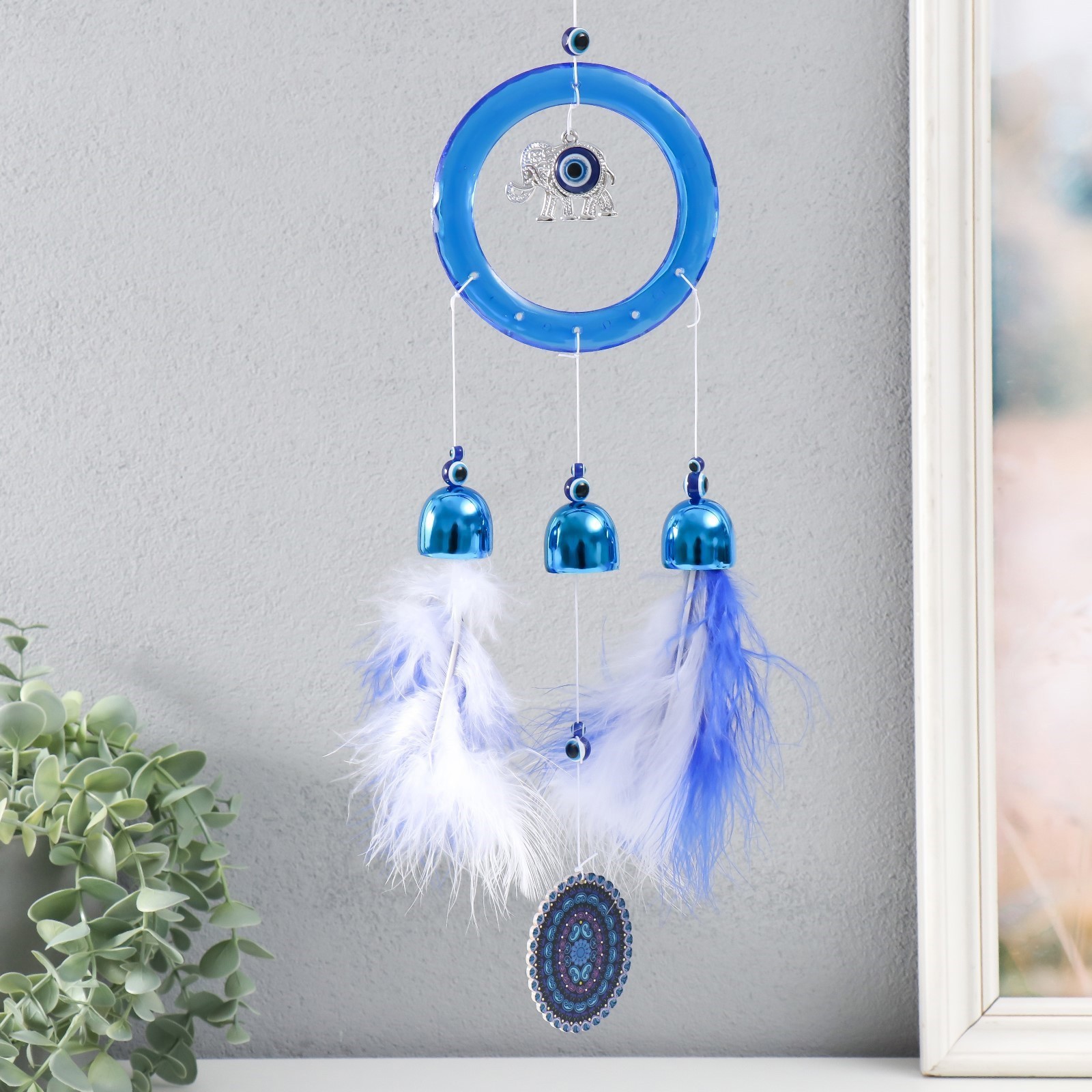 Изображение товара Музыка ветра "Слоник в круге с перьями" 3 колокольчика h-38 см