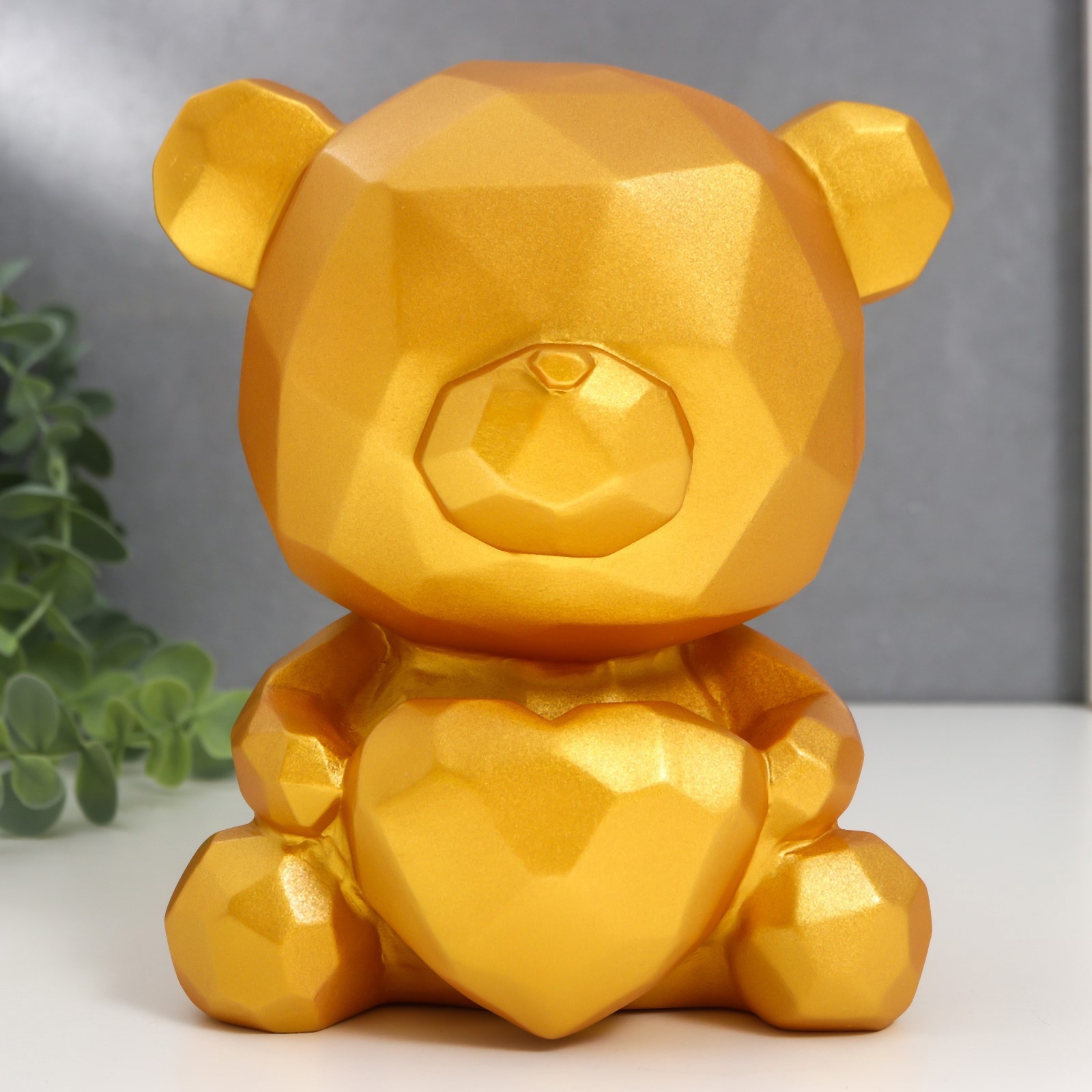 Изображение товара Копилка Медвежонок с сердцем золотая 14,5x14x17 см Изображение товара Копилка Медвежонок с сердцем золотая 14,5x14x17 см
