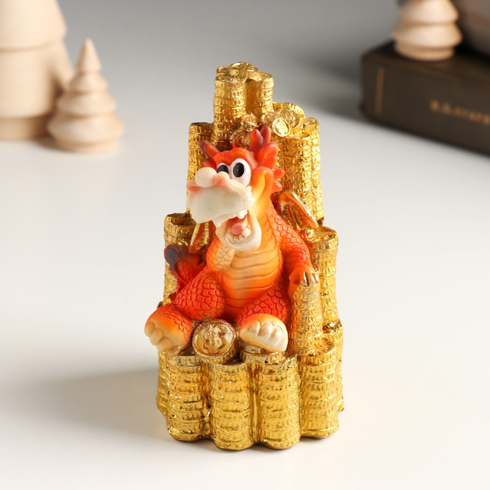 Изображение товара Копилка Дракон и горка золотых монет 7.8x6.3x10.8 см