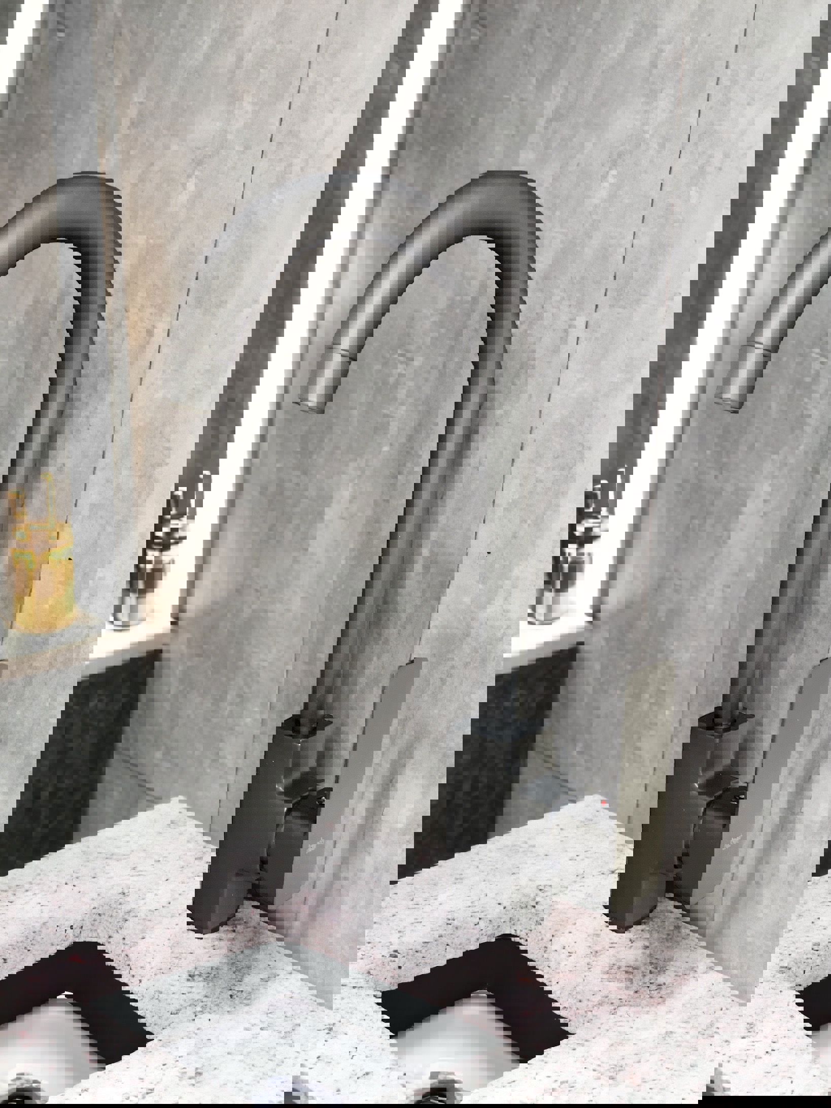 Изображение товара Смеситель для кухни однорычажный Rainsberg R1013HF излив 26 см цвет темно-серый