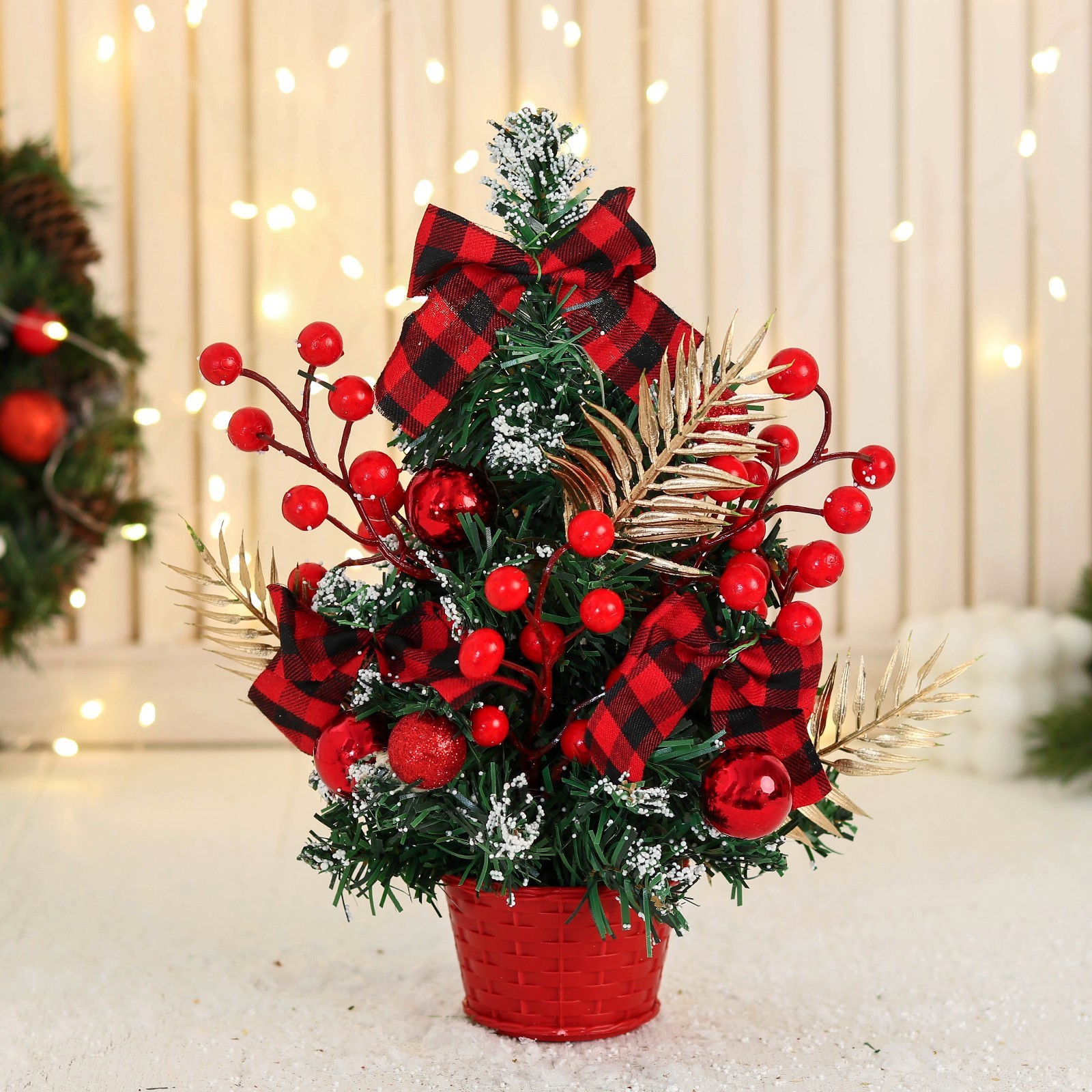 Изображение товара Искусственная новогодняя ель ЗИМНЕЕ ВОЛШЕБСТВО 28 см с декоративными ягодами