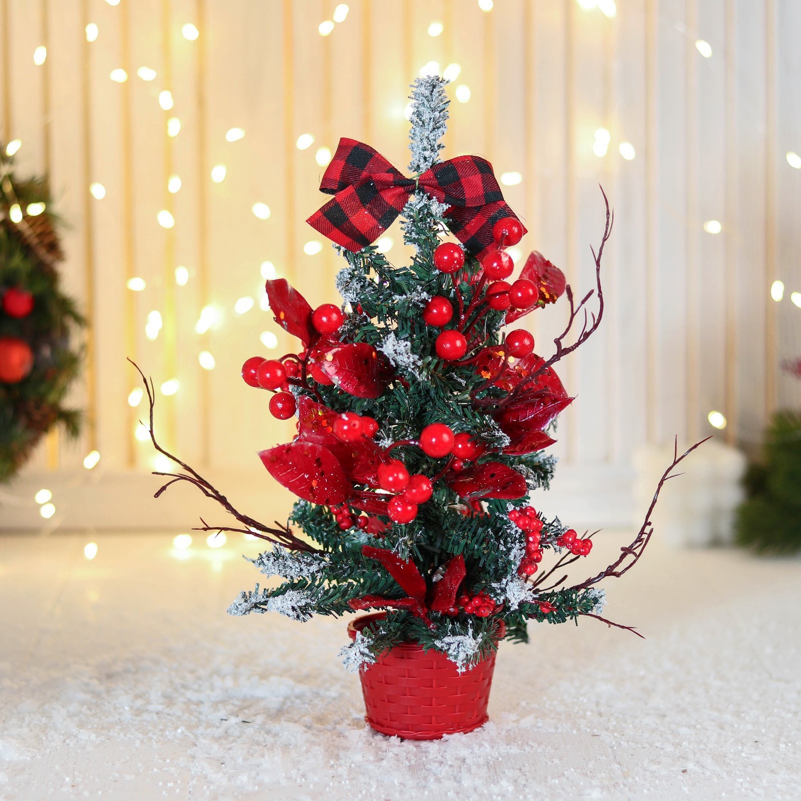 Изображение товара Искусственная новогодняя ель Зимнее волшебство 26 см с заснеженной отделкой