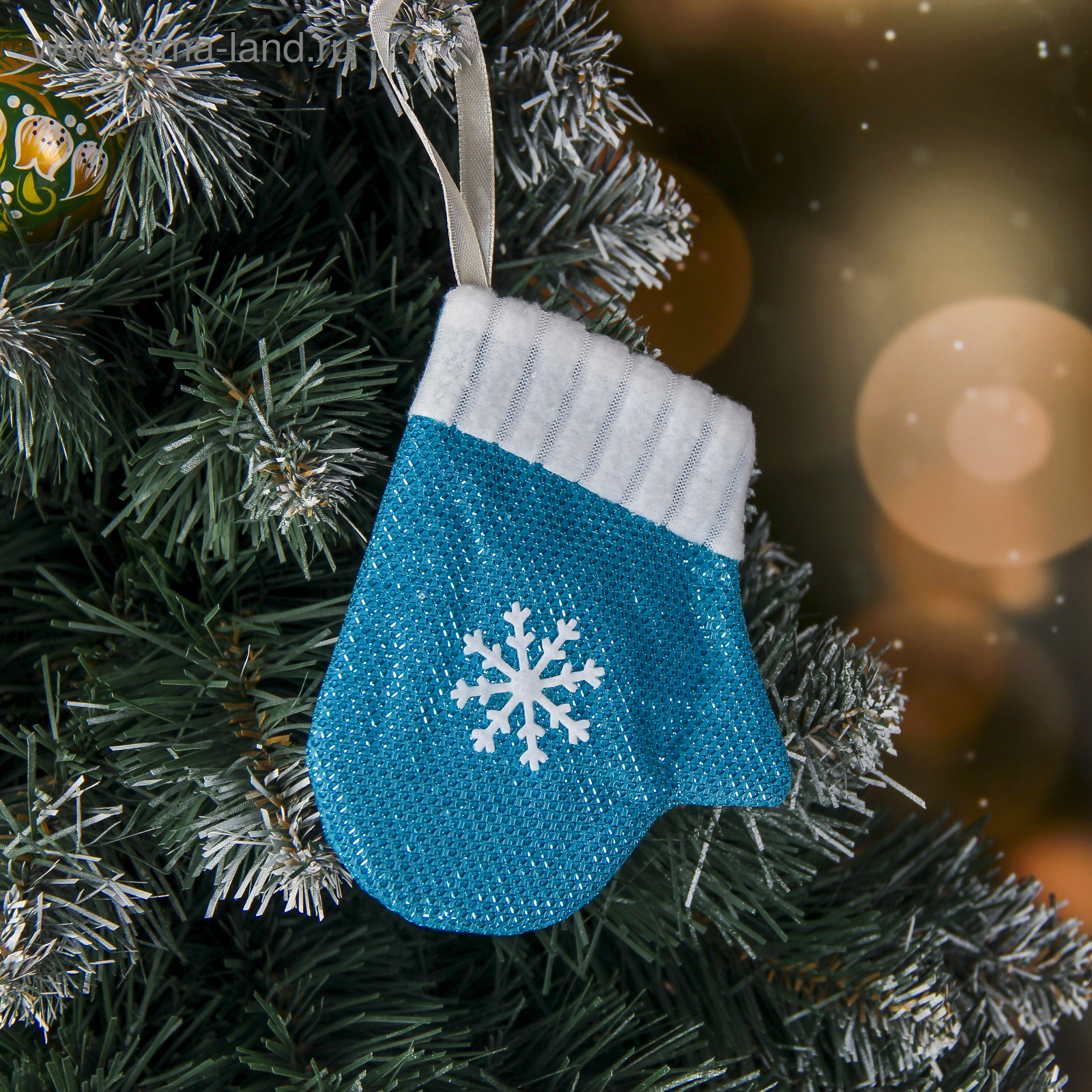 Изображение товара Мягкая подвеска Зимнее Волшебство Варежка со снежинкой 9x11 см голубой