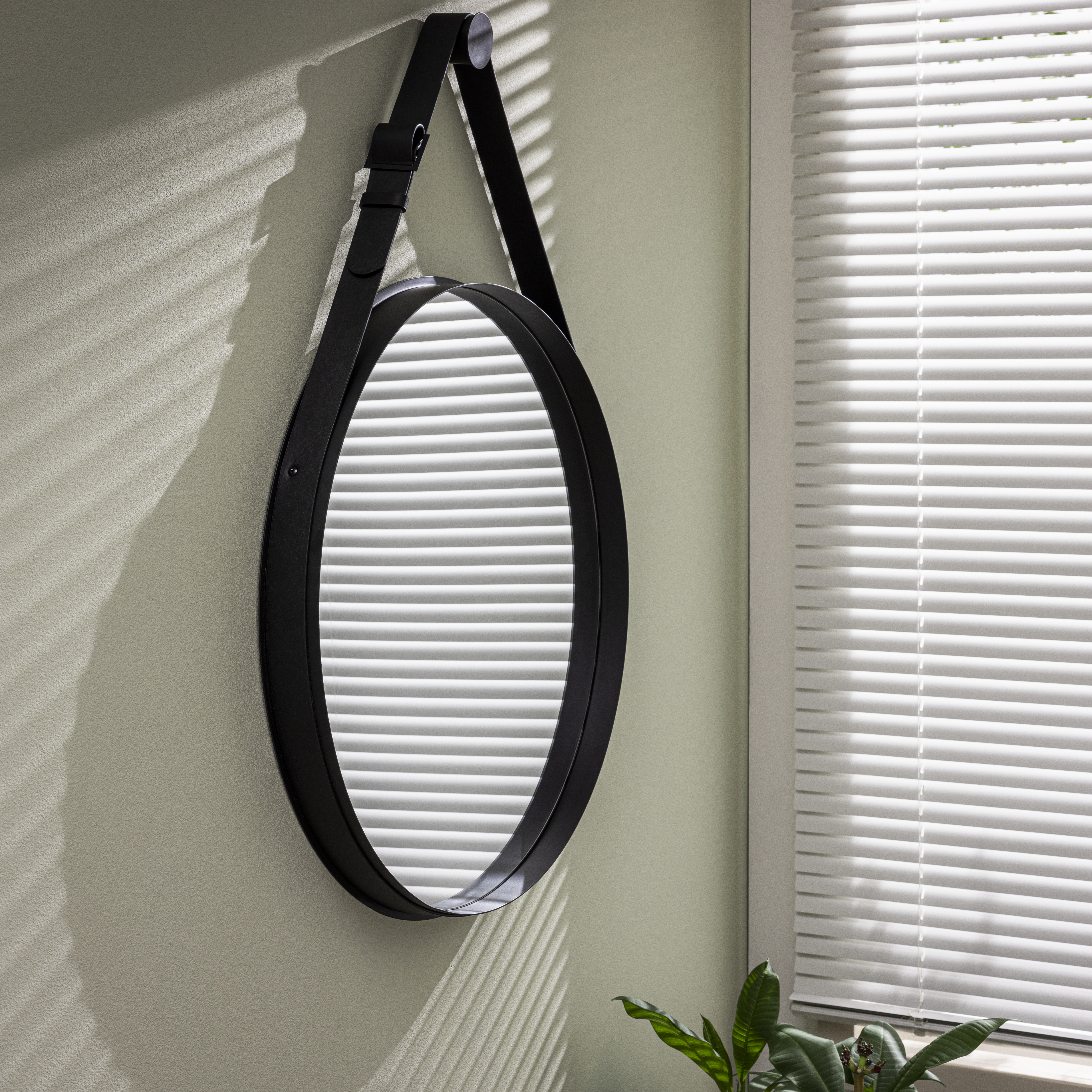 Зеркало декоративное Inspire Barbier Black круглое 57 см цвет черный