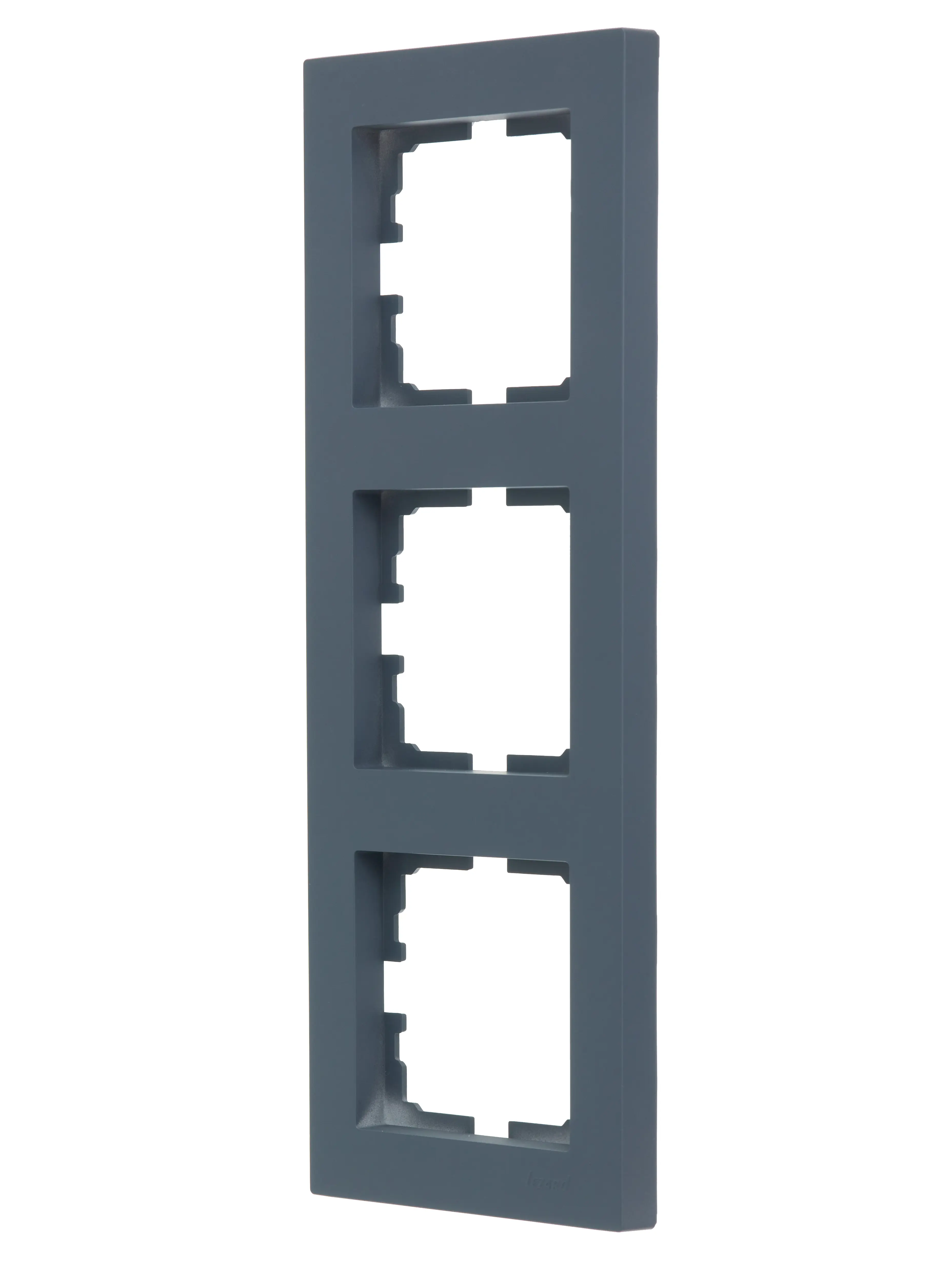 Рамка для розеток и выключателей Lezard Vesna 3 поста цвет графитовый