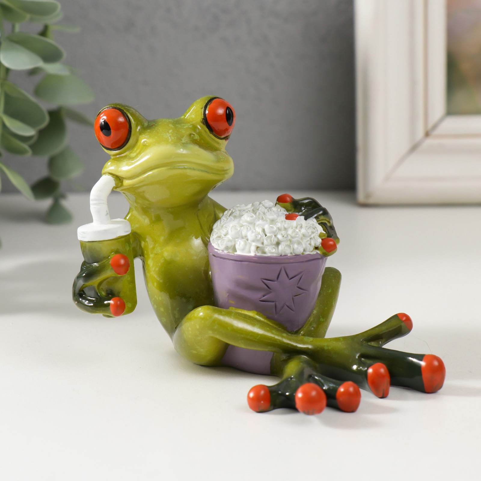 Изображение товара Сувенир "Лягушонок с попкорном и лимонадом" 8.5x11x8 см