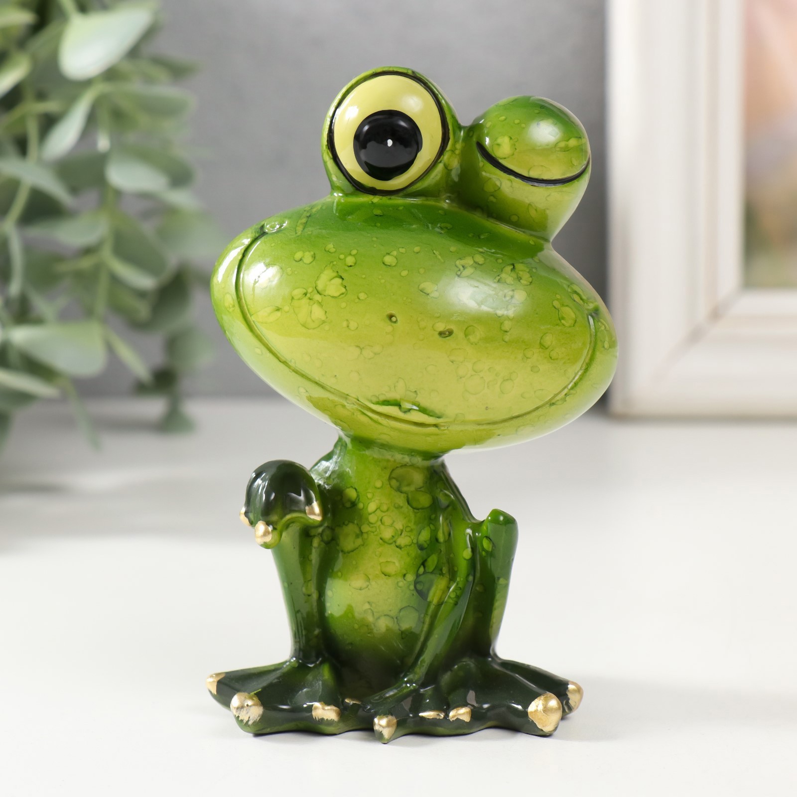 Изображение товара Сувенир "Лягушонок подмигивает" 7x5x10.5 см