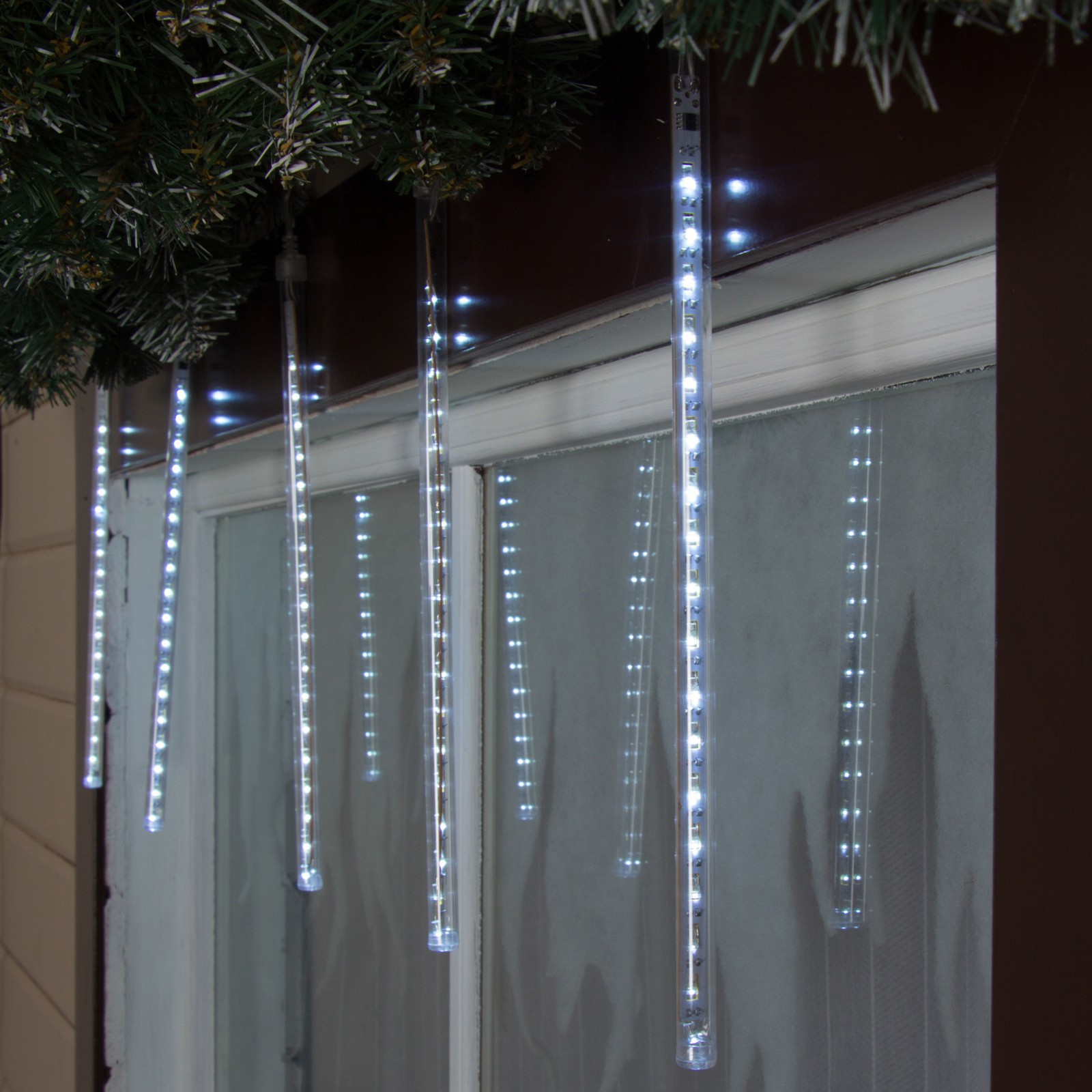 Изображение товара Электрогирлянда универсальная Luazon lighting 678891 сосульки 0.3x0.3 м 18 ламп холодный белый (голубой) 1 режим работы