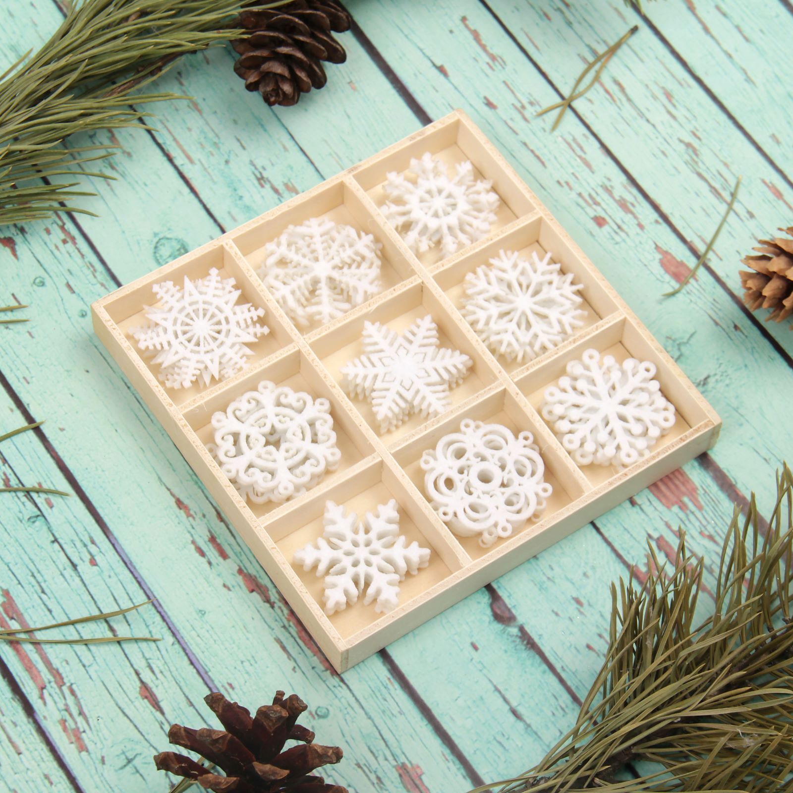 Изображение товара Набор елочных игрушек Снежинки Лесная мастерская 2277512 3.5 см белый 1 шт