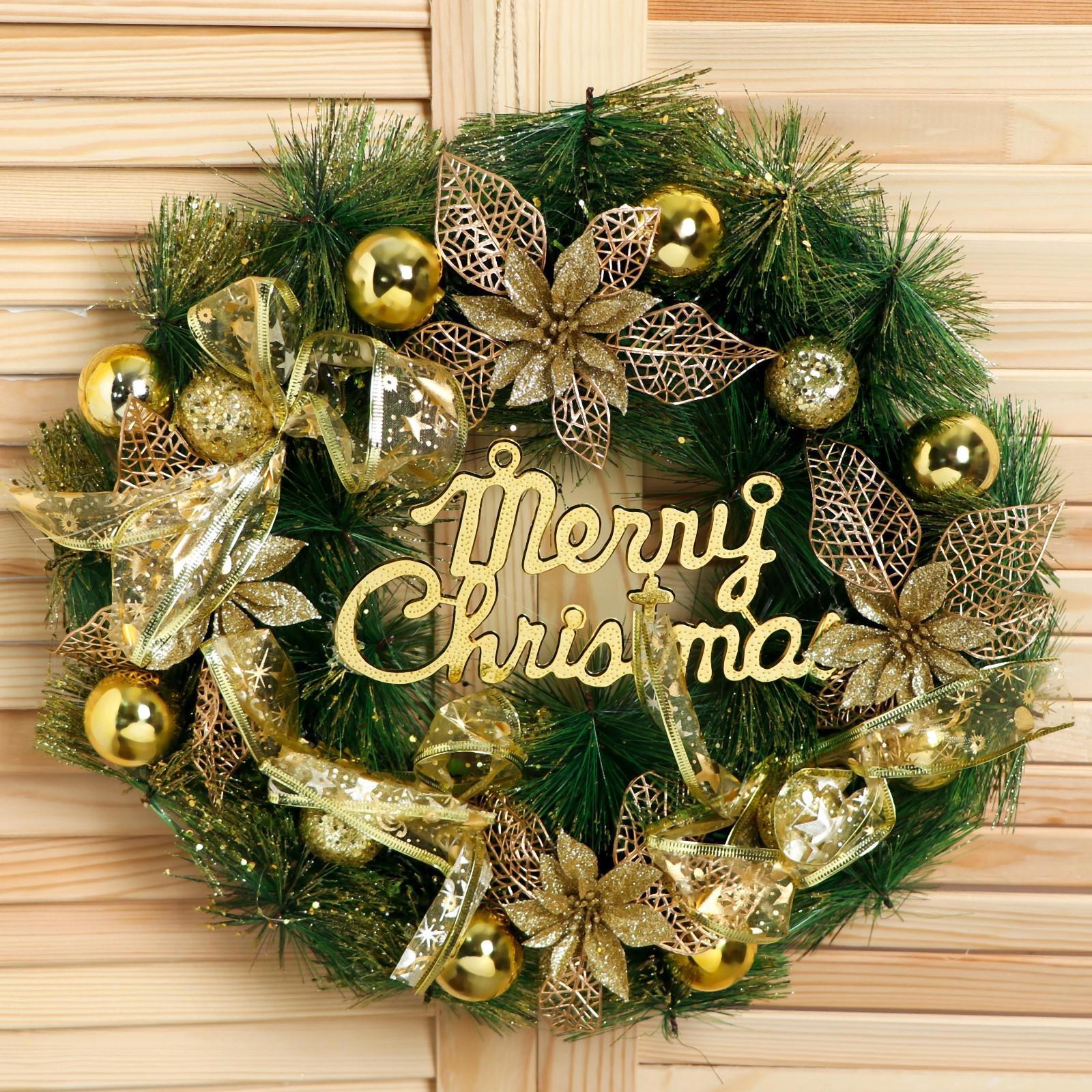 Изображение товара Рождественский венок Зимнее волшебство 40 см с золотыми бантиками