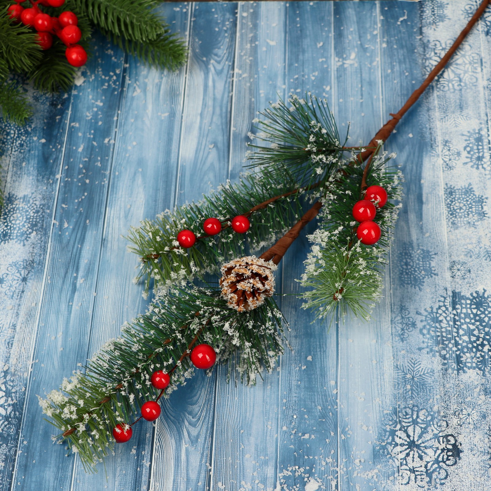 Изображение товара Декор новогодний интерьерный Зимние мечты 50 см морозная ель