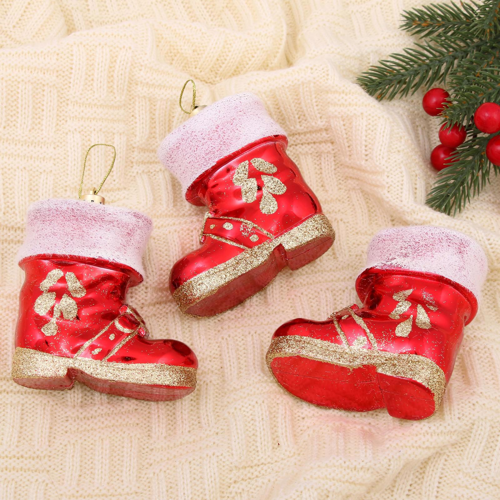 Изображение товара Набор елочных игрушек Сапожок Зимнее волшебство 1116498 8x4 см красный 3 шт