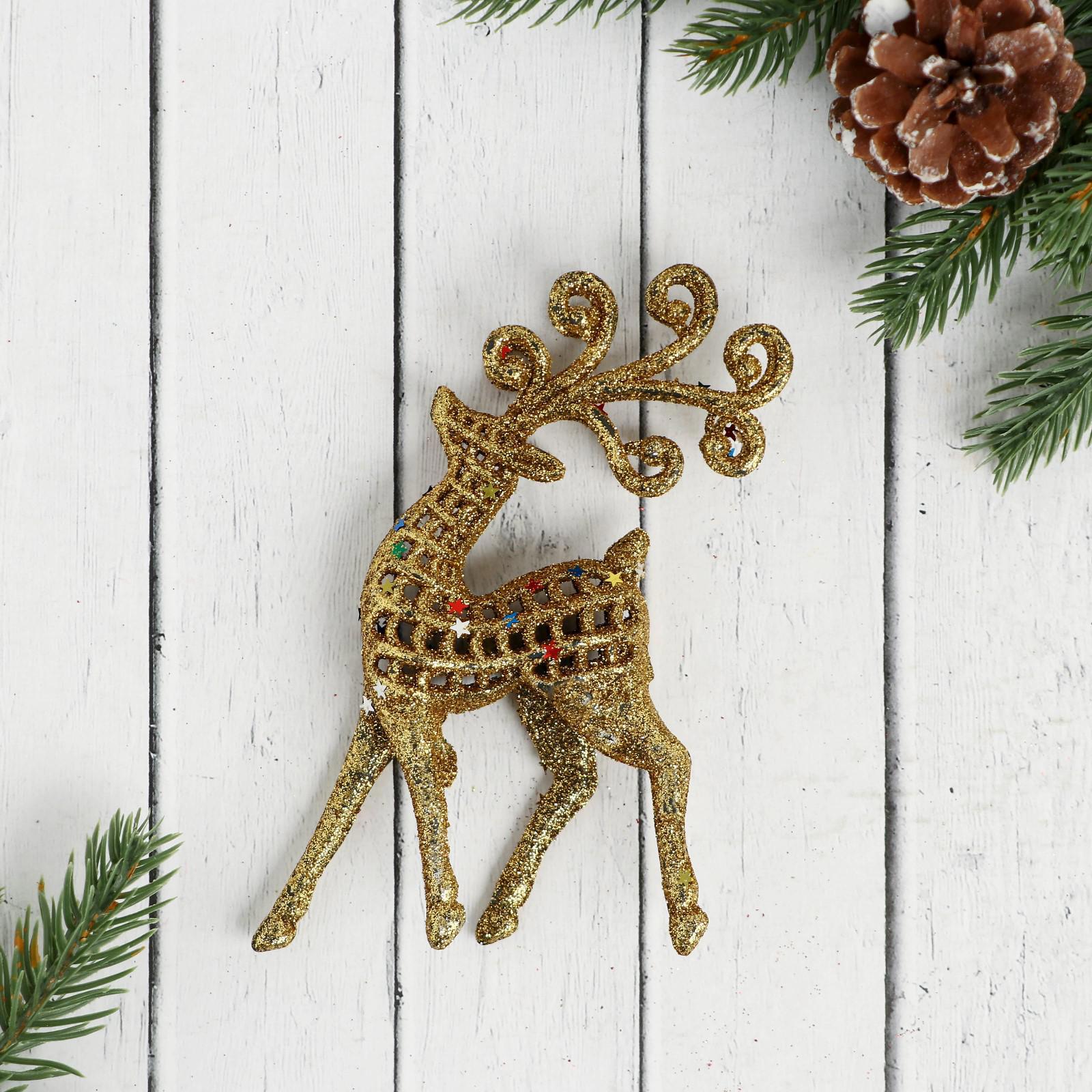 Изображение товара Набор елочных игрушек Ажурный олень в блёстках Зимнее волшебство 5043542 5.5 см цвет золотой 2 шт