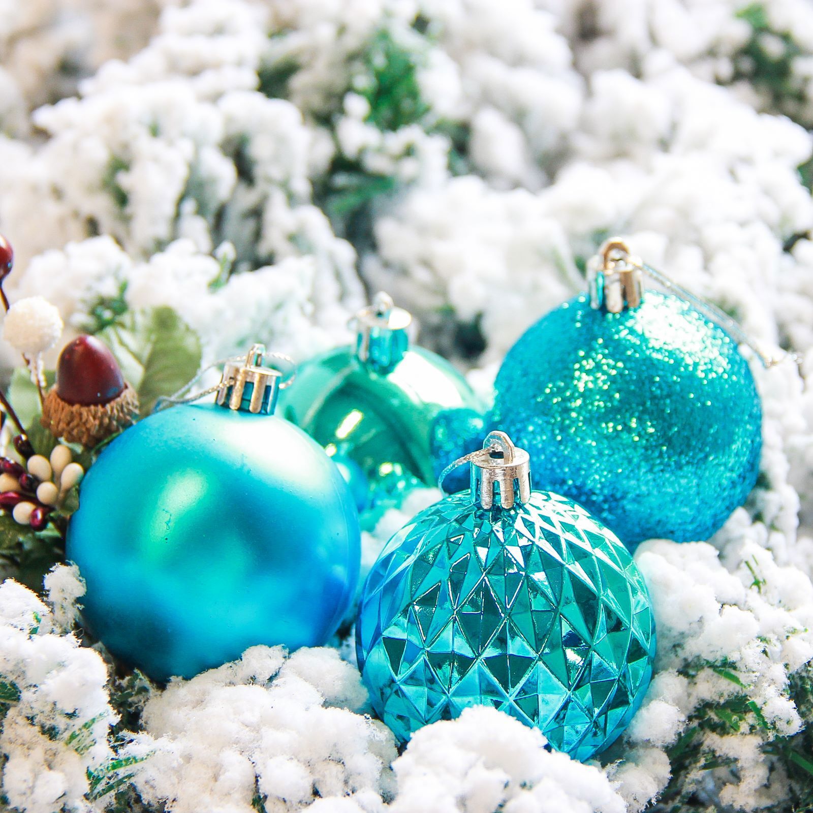 Изображение товара Набор елочных шаров Зимнее волшебство 2178257 ФБО Нобиле 6 см пластик синий 21 шт