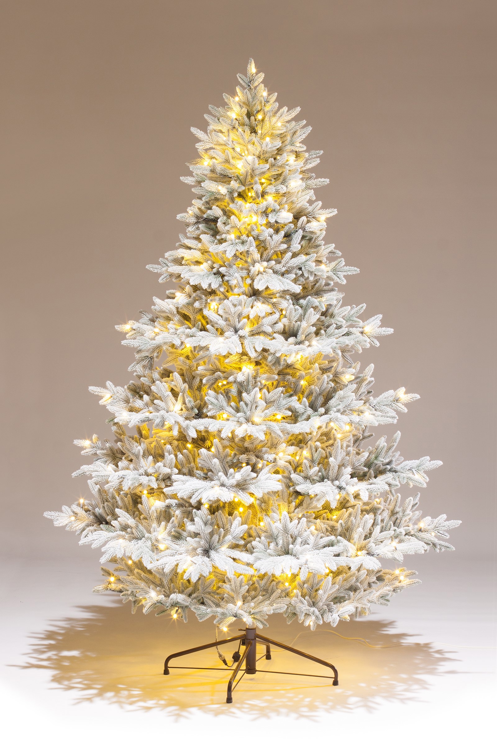 Изображение товара Ель новогодняя искусственная Elkade 375571 Калиста 210 см цвет зеленый