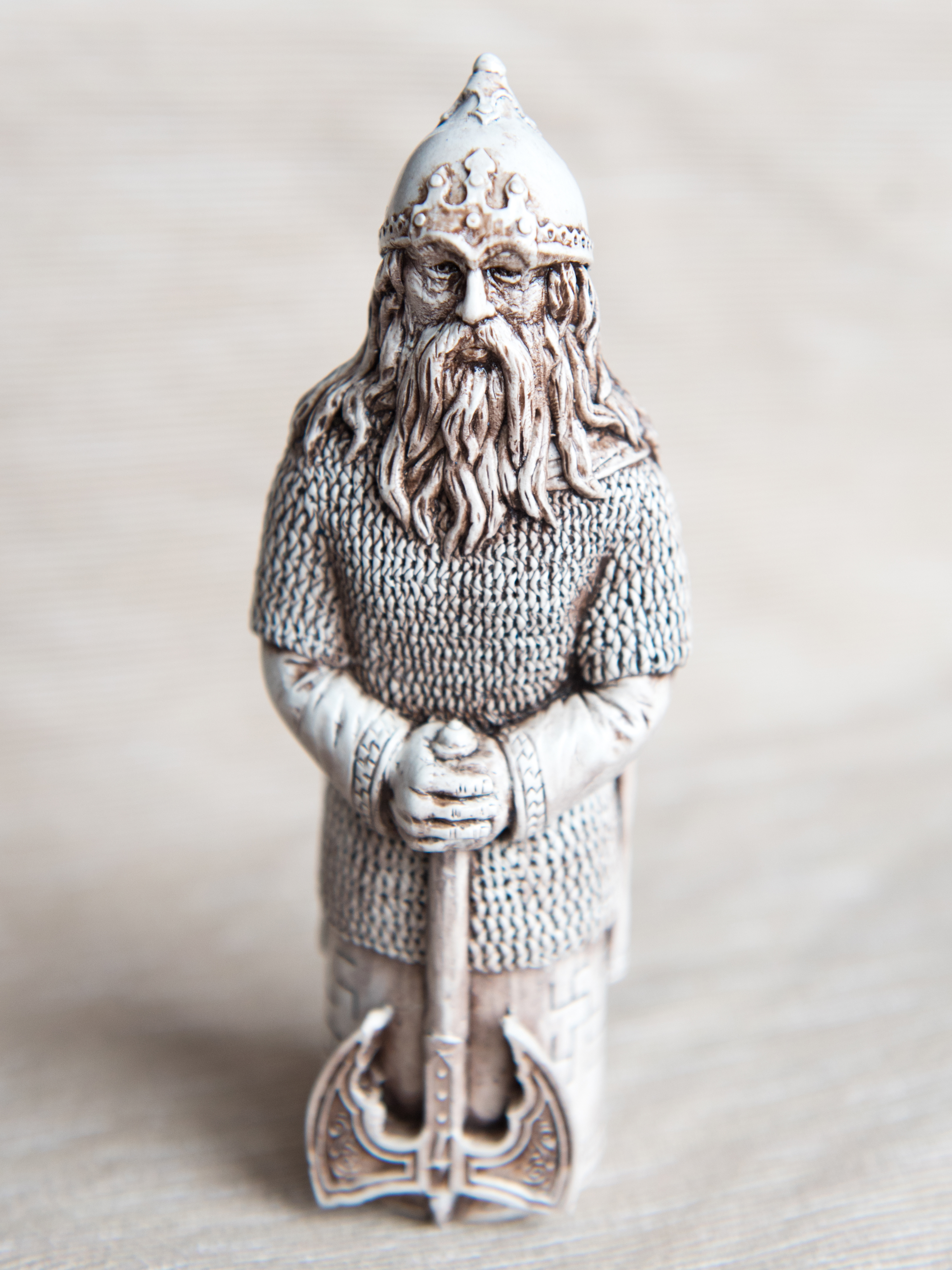 Изображение товара Статуэтка Перун 15 см — оберег для дома из гипса