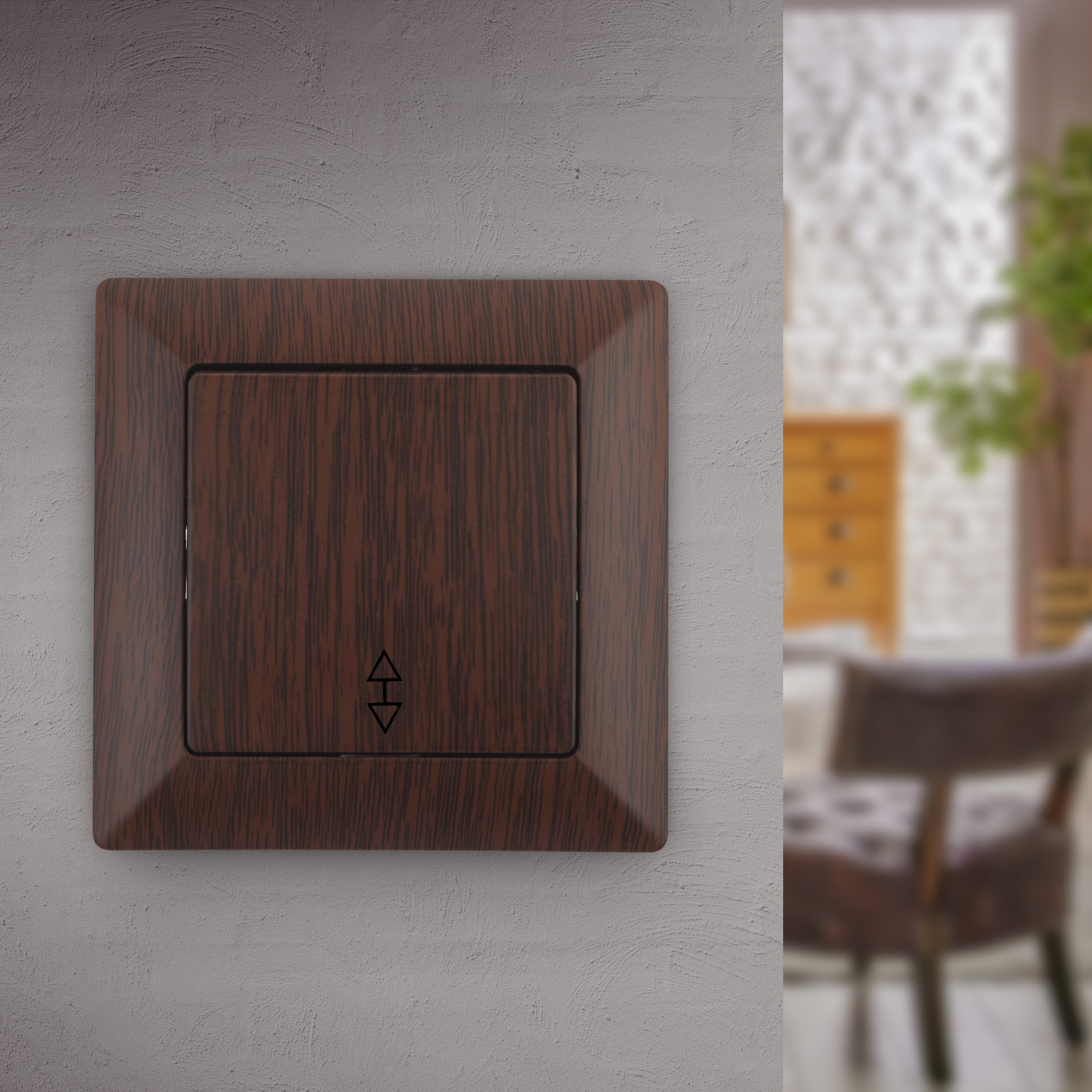 Изображение товара Intro Solo Б0053583: встраиваемый выключатель 1 клавиша венге