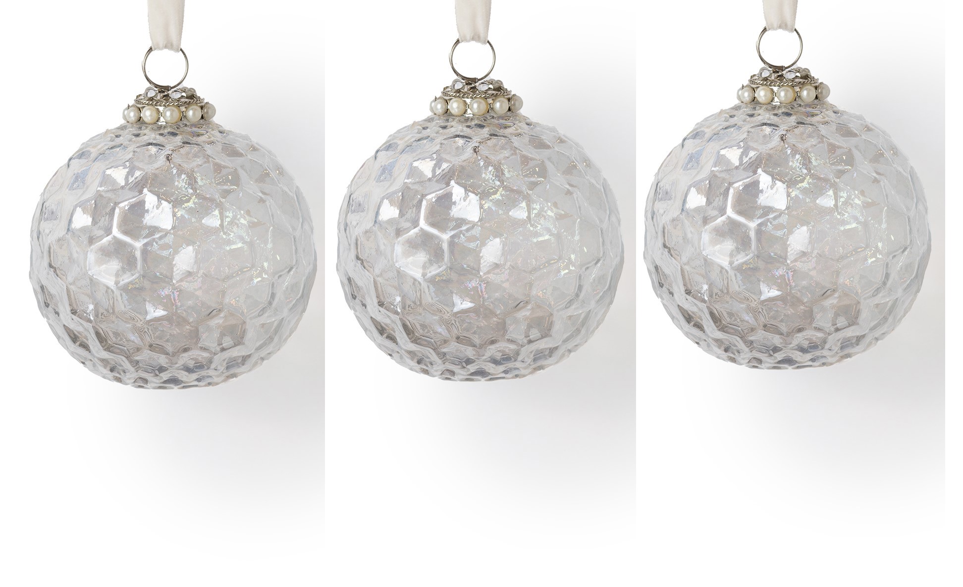 Изображение товара Набор стеклянных елочных шаров Karlsbach 14861, 3 шт, диаметр 10 см, перламутровые