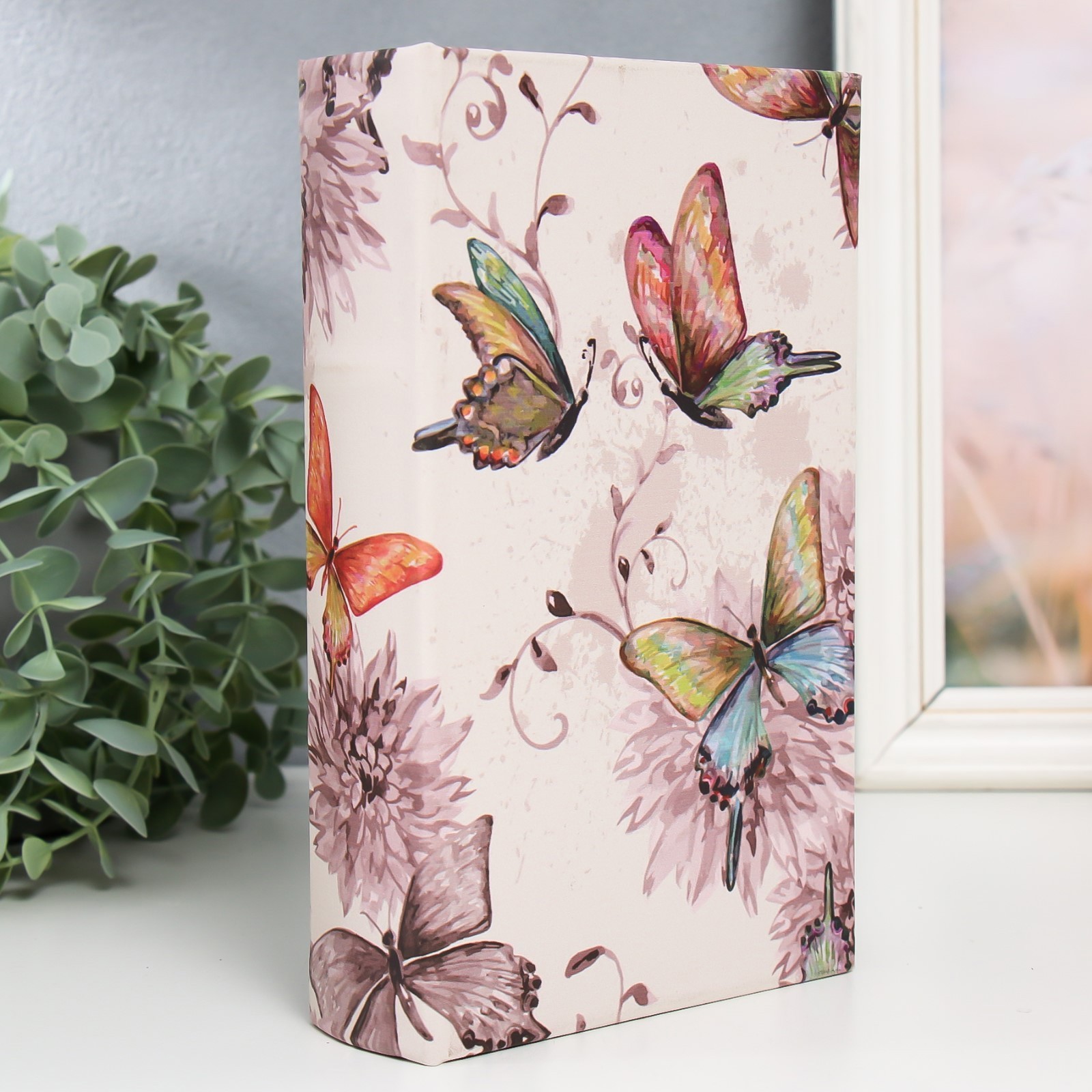Изображение товара Шкатулка сейф-книга "Бабочки и астры" 21x13x5 см