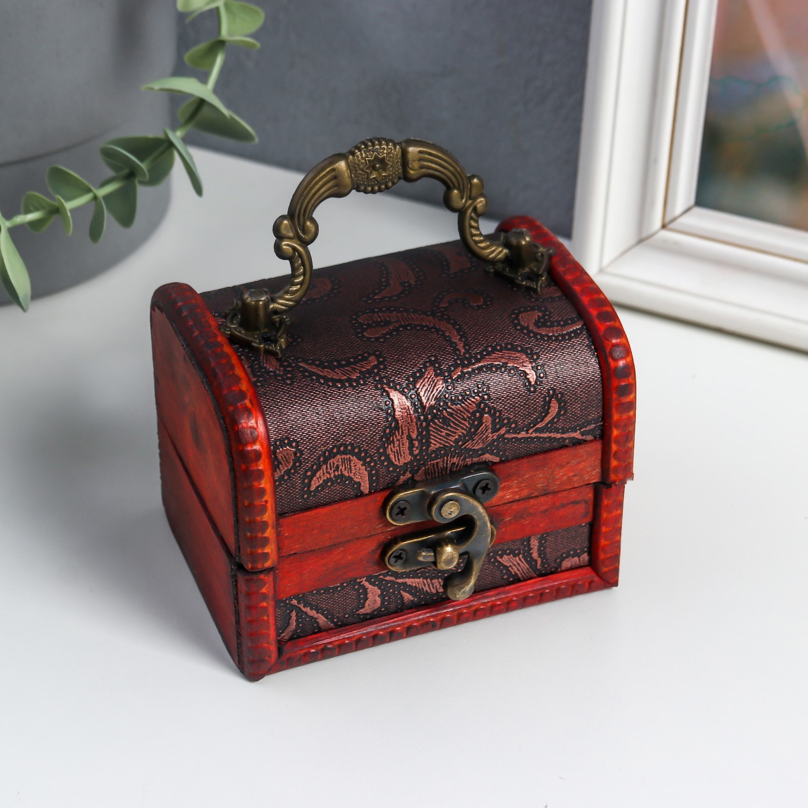 Изображение товара Шкатулка сундучок с ручкой "Цветы" 7.3x9.5x7.5 см