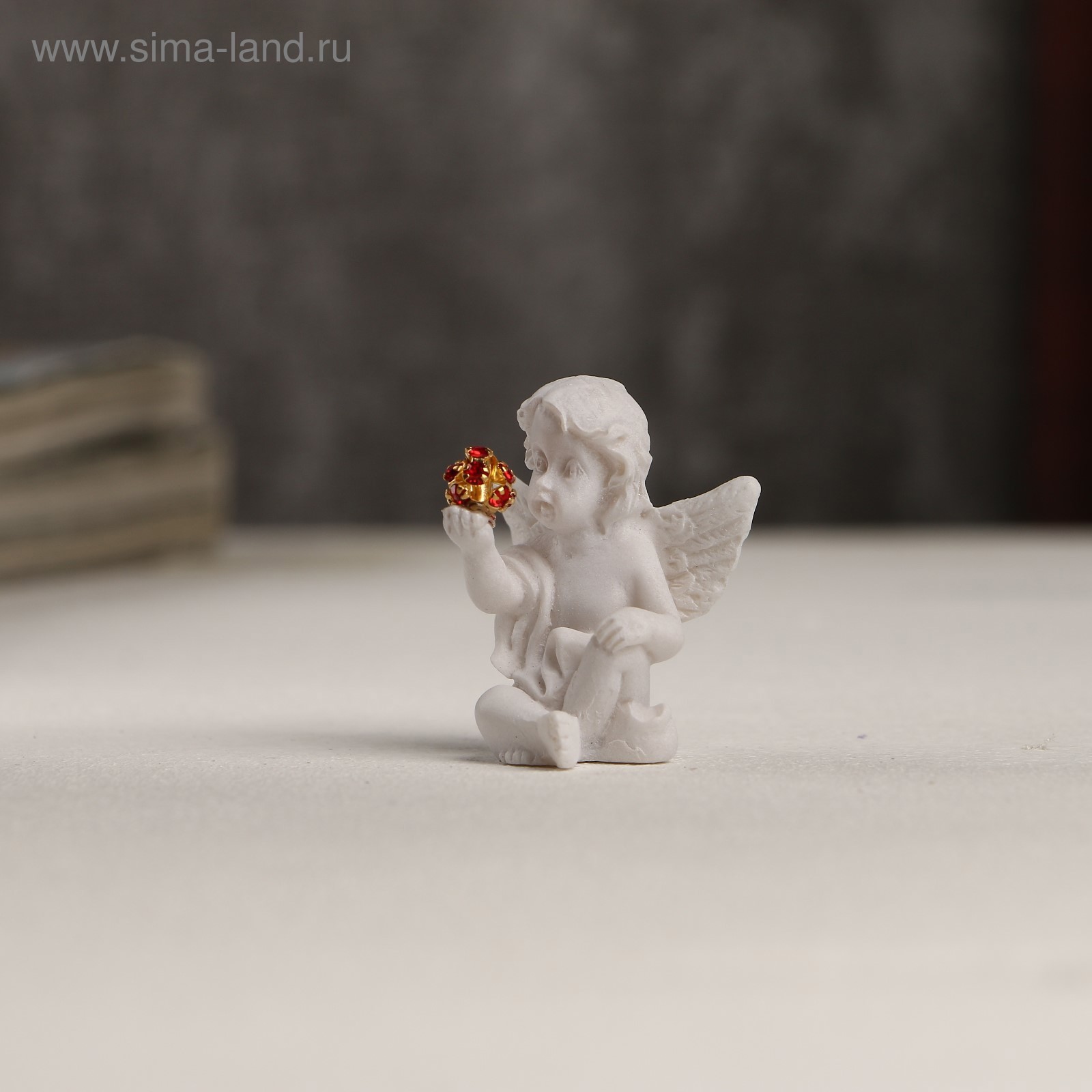 Изображение товара Сувенир "Белоснежный ангел с красным шариком" 3.5x3x2.2 см