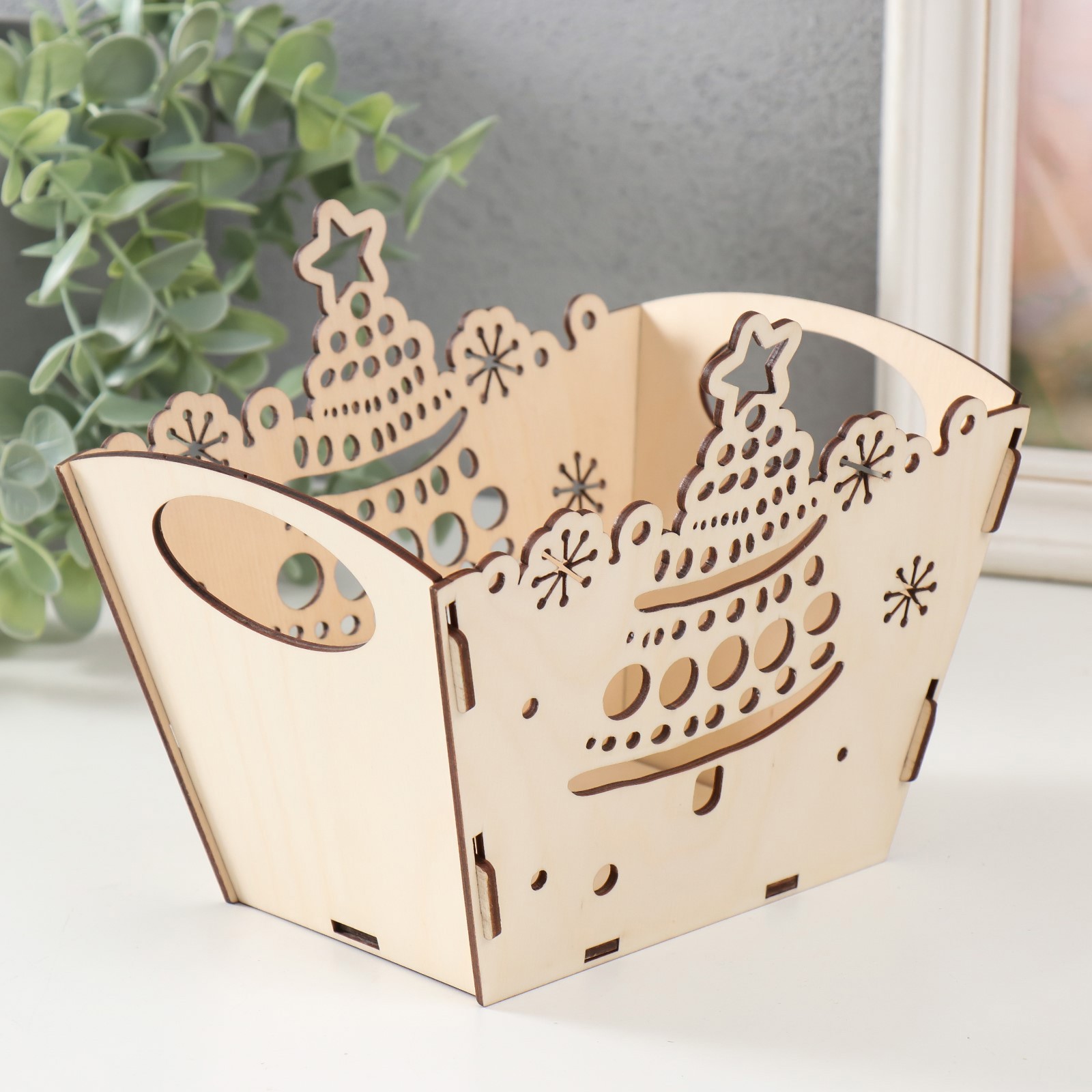 Изображение товара Шкатулка для украшений "Ёлка" натуральный 18x12x15 см