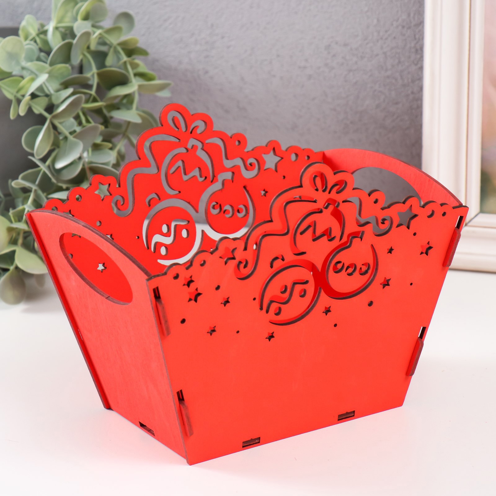 Изображение товара Шкатулка для украшений "Шарики" красный 18x12x14.5 см