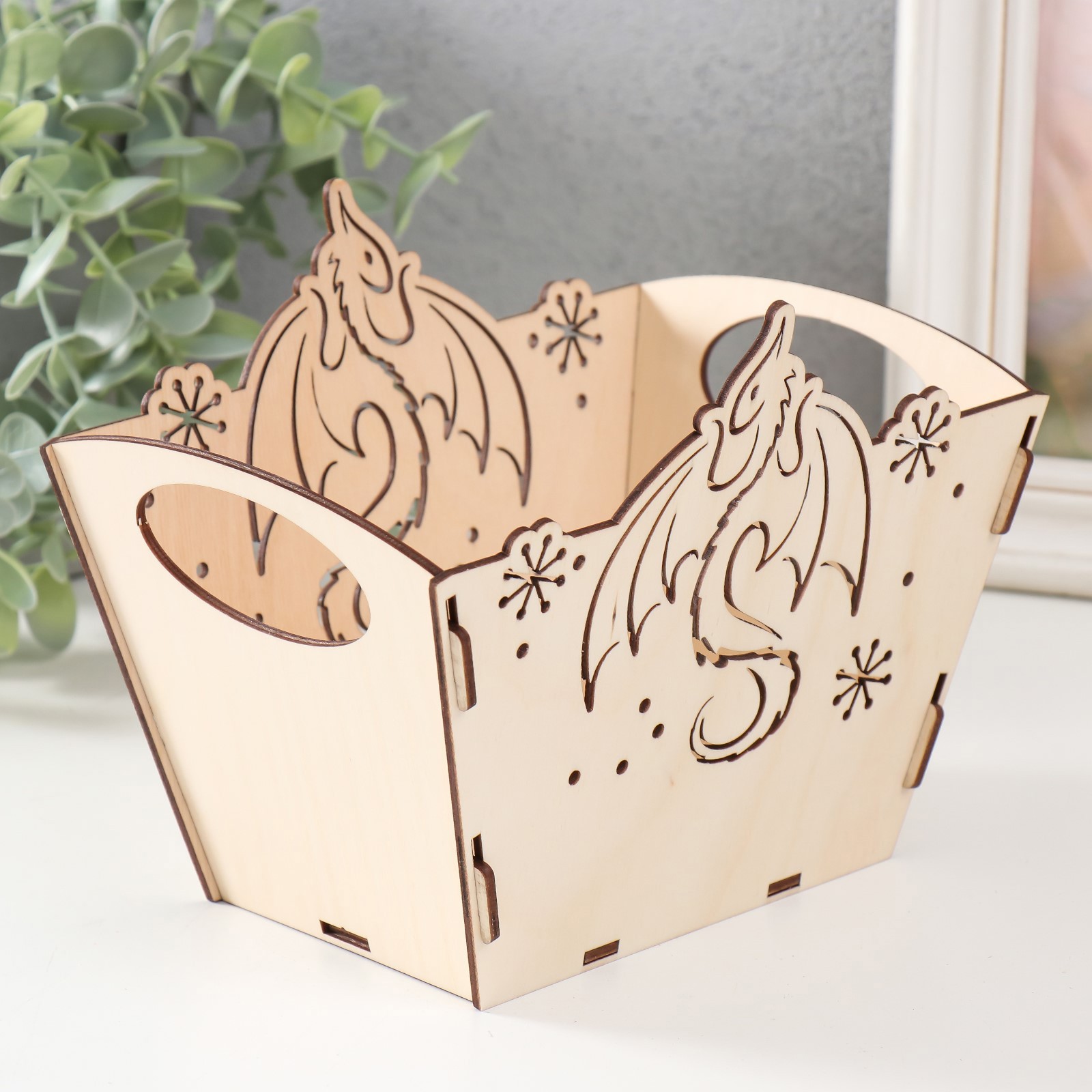 Изображение товара Шкатулка для украшений "Дракон" натуральный 18x12x14.5 см