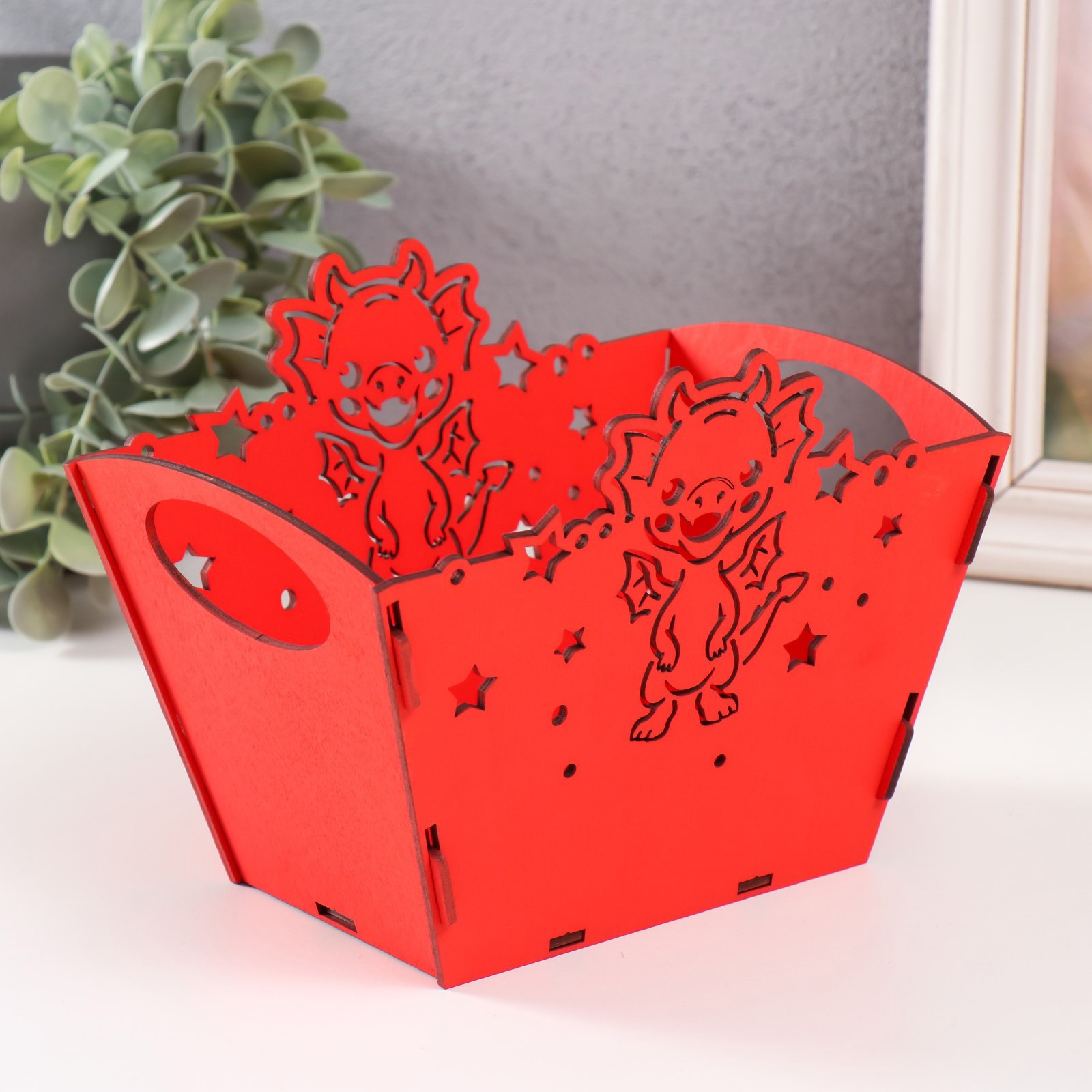 Изображение товара Шкатулка для украшений "Дракоша" красный 18x12x14.5 см