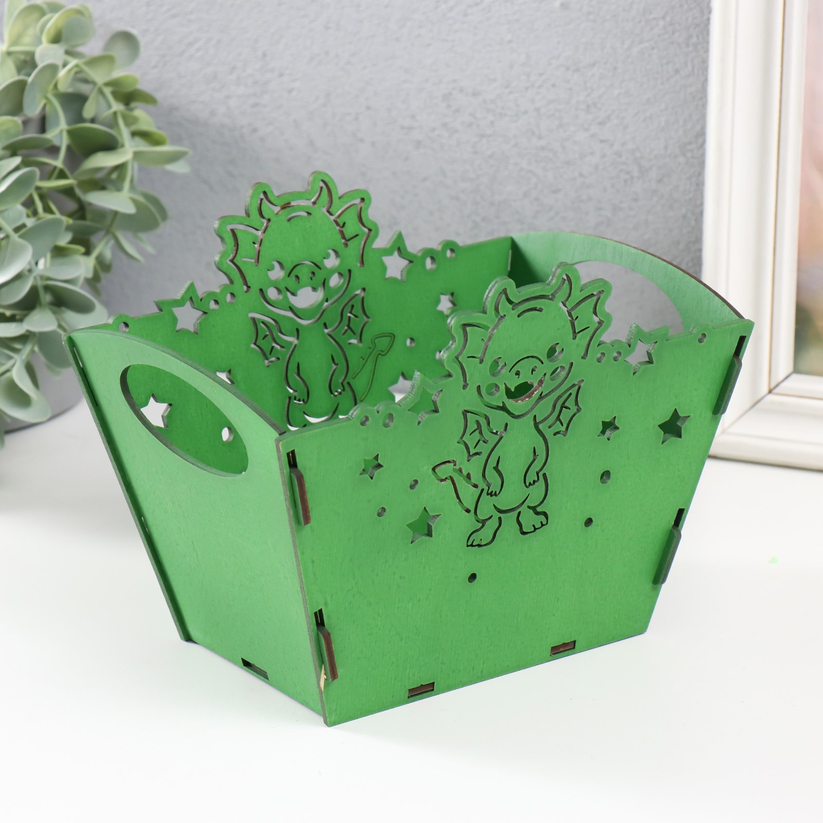 Изображение товара Шкатулка для украшений "Дракоша" зелёная 18x12x14.5 см