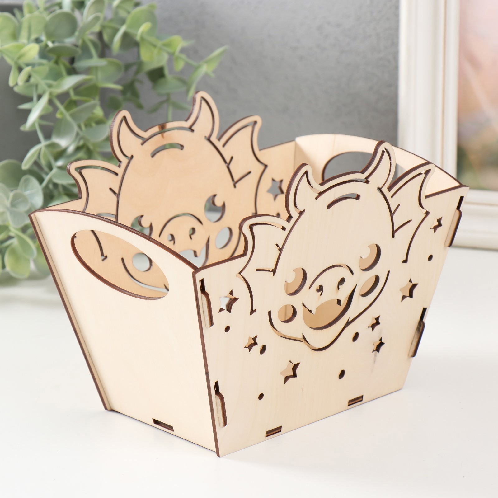 Изображение товара Шкатулка для украшений "Мордочка дракона" натуральный 18x12x14.5 см