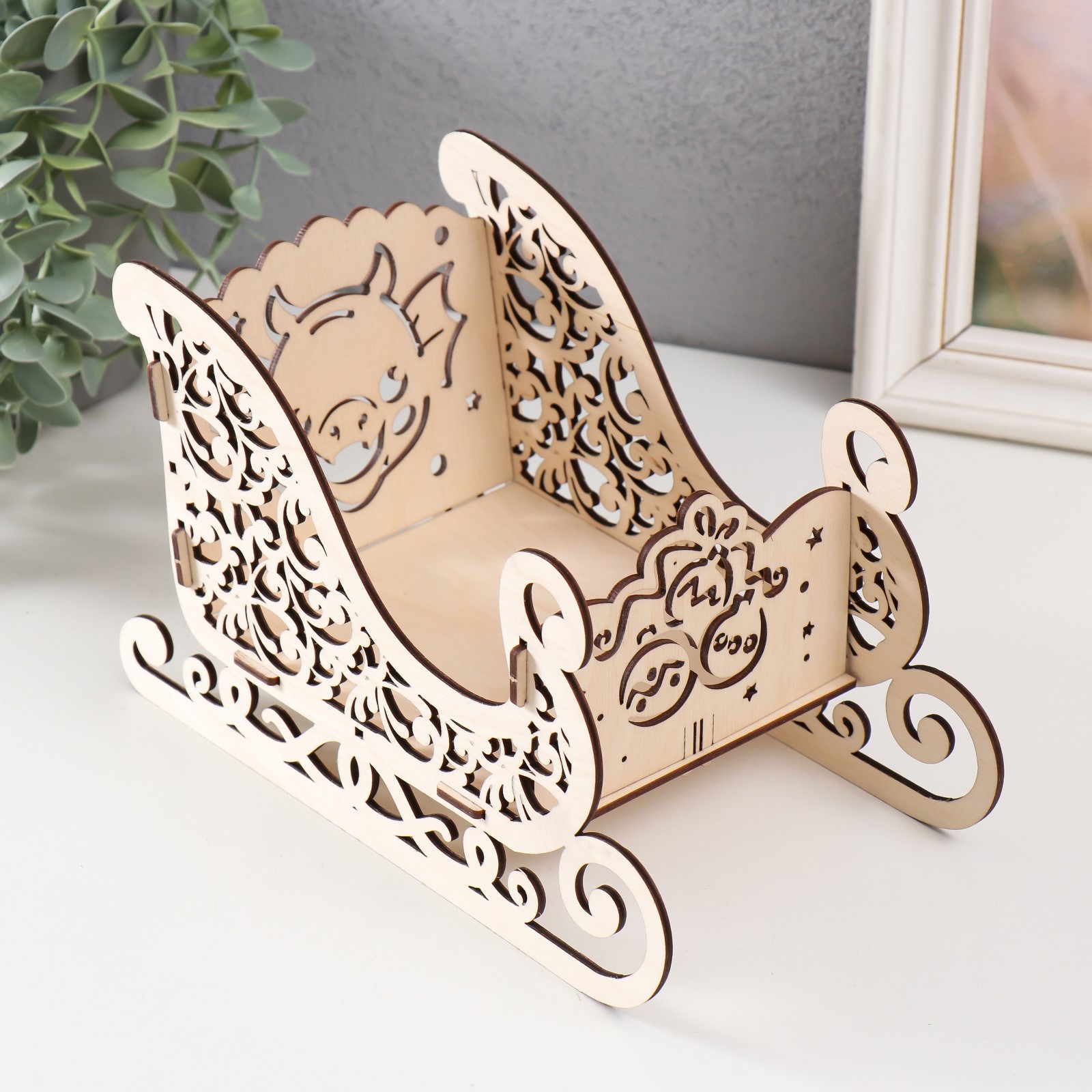 Изображение товара Шкатулка для украшений Сани Дракон 22x11.5x13.5 см