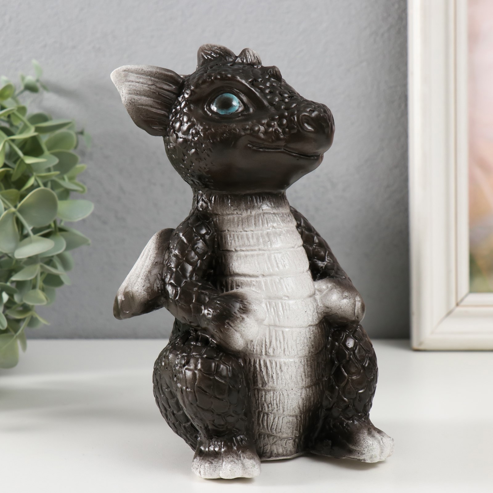 Изображение товара Копилка Дракончик 18x10x10 см, гипс, черно-белая