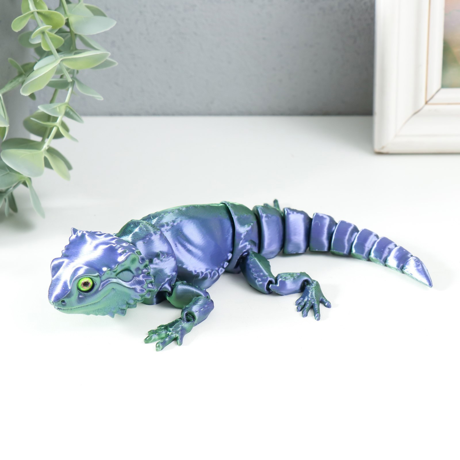 Изображение товара Сувенир-антистресс "Бородатая Агама Клайд" 20.5x14x4 см зелёный хамелеон