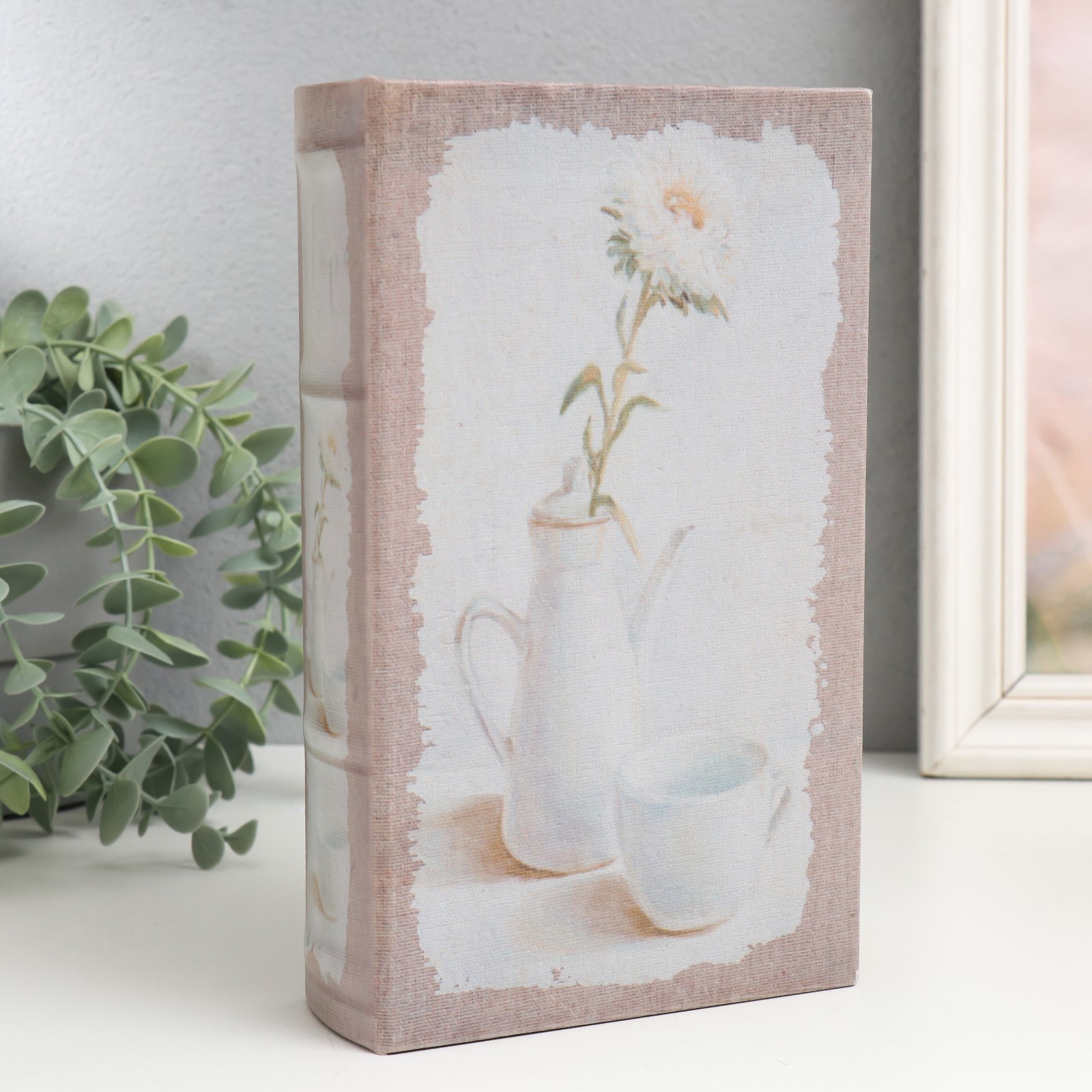 Изображение товара Шкатулка сейф-книга Белая хризантема в чайнике 21x13x5 см