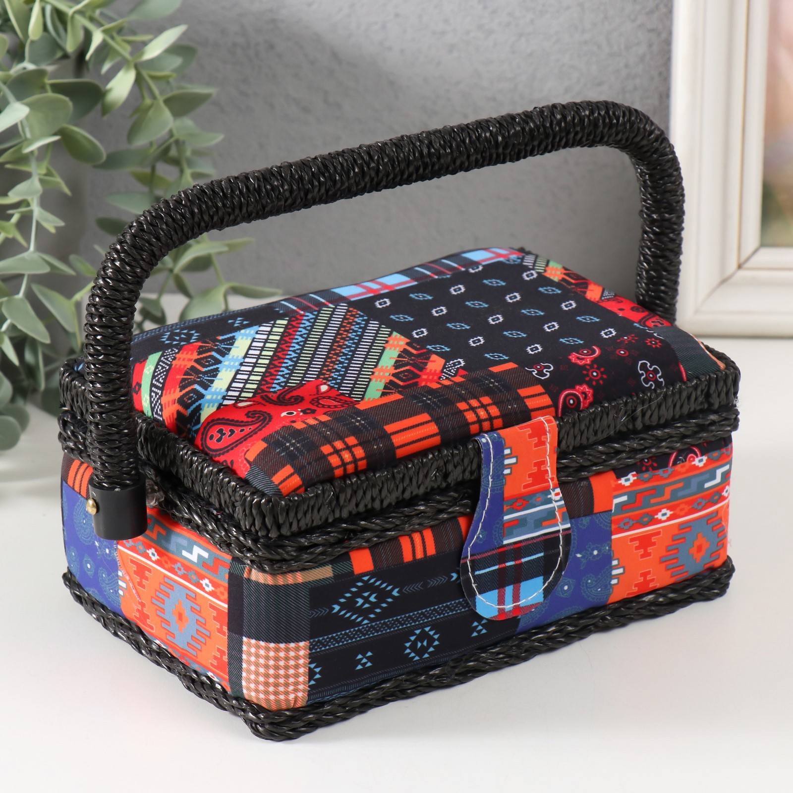 Изображение товара Шкатулка для рукоделия Пэчворк Узоры 18x12x9,5 см