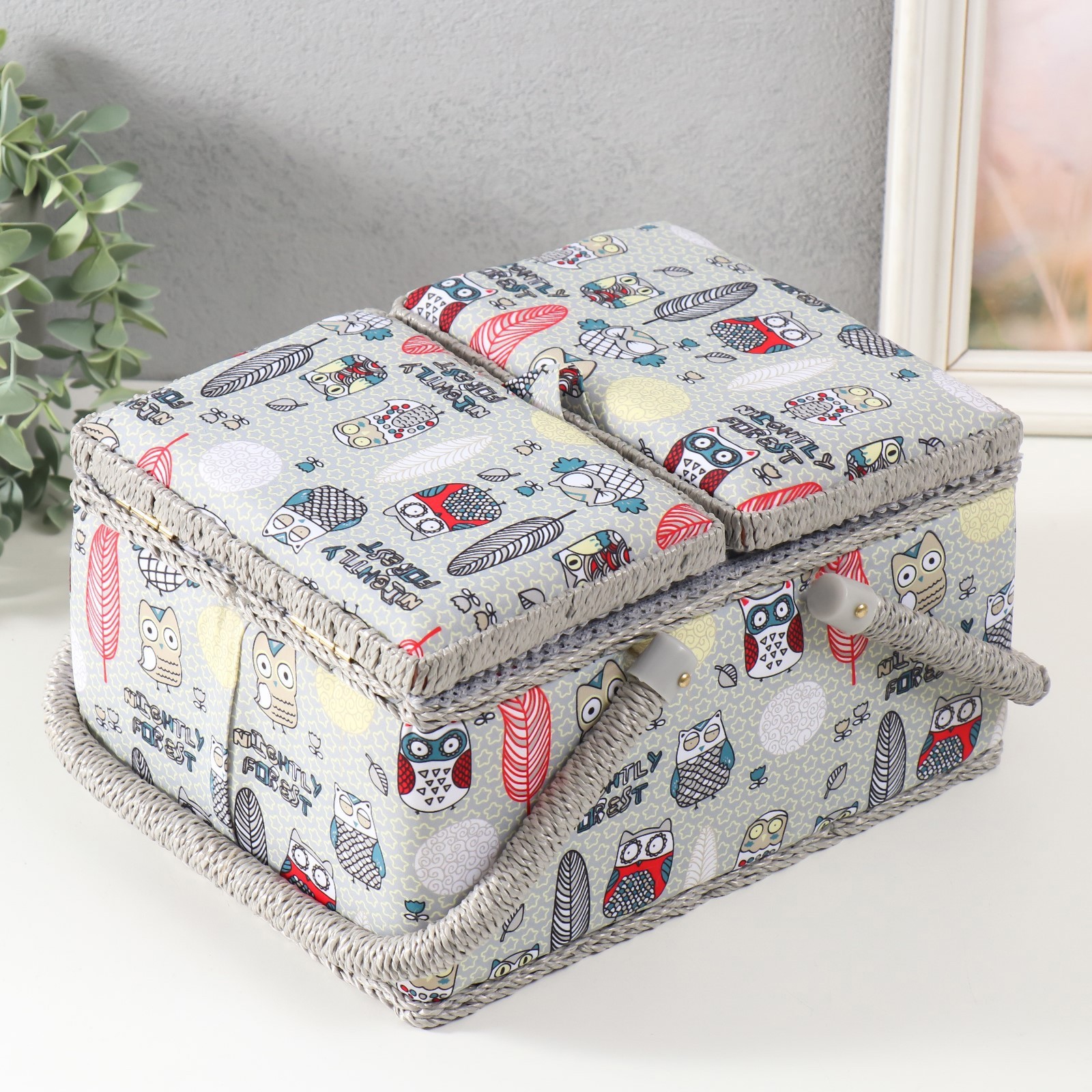 Изображение товара Шкатулка для рукоделия "Совы и перья" 19x26x14.5 см