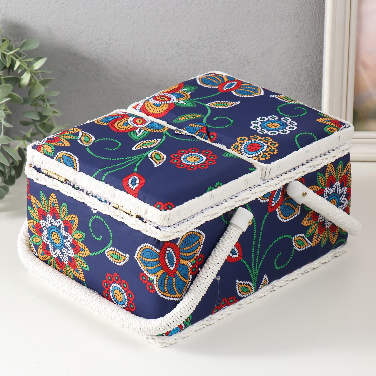 Изображение товара Шкатулка для рукоделия "Цветочная мозаика" 19x26x14.5 см