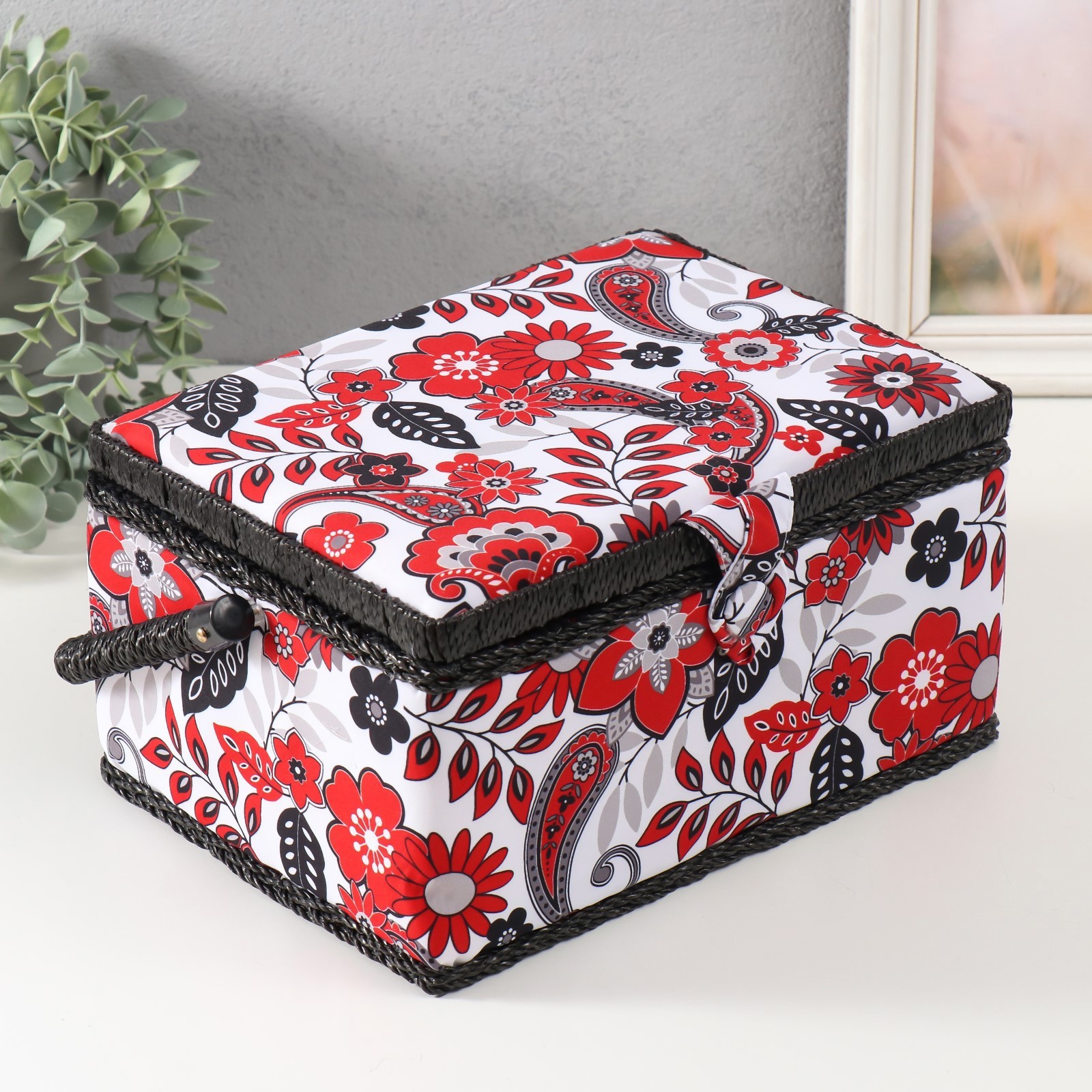 Изображение товара Шкатулка для рукоделия "Народный цветочный узор" 19x26x14.5 см 1 мод.