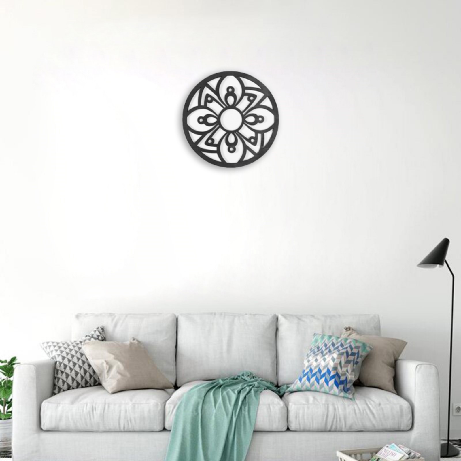 Изображение товара Панно «Круг. Орнамент 1» 30 см — стильное декоративное панно из фанеры