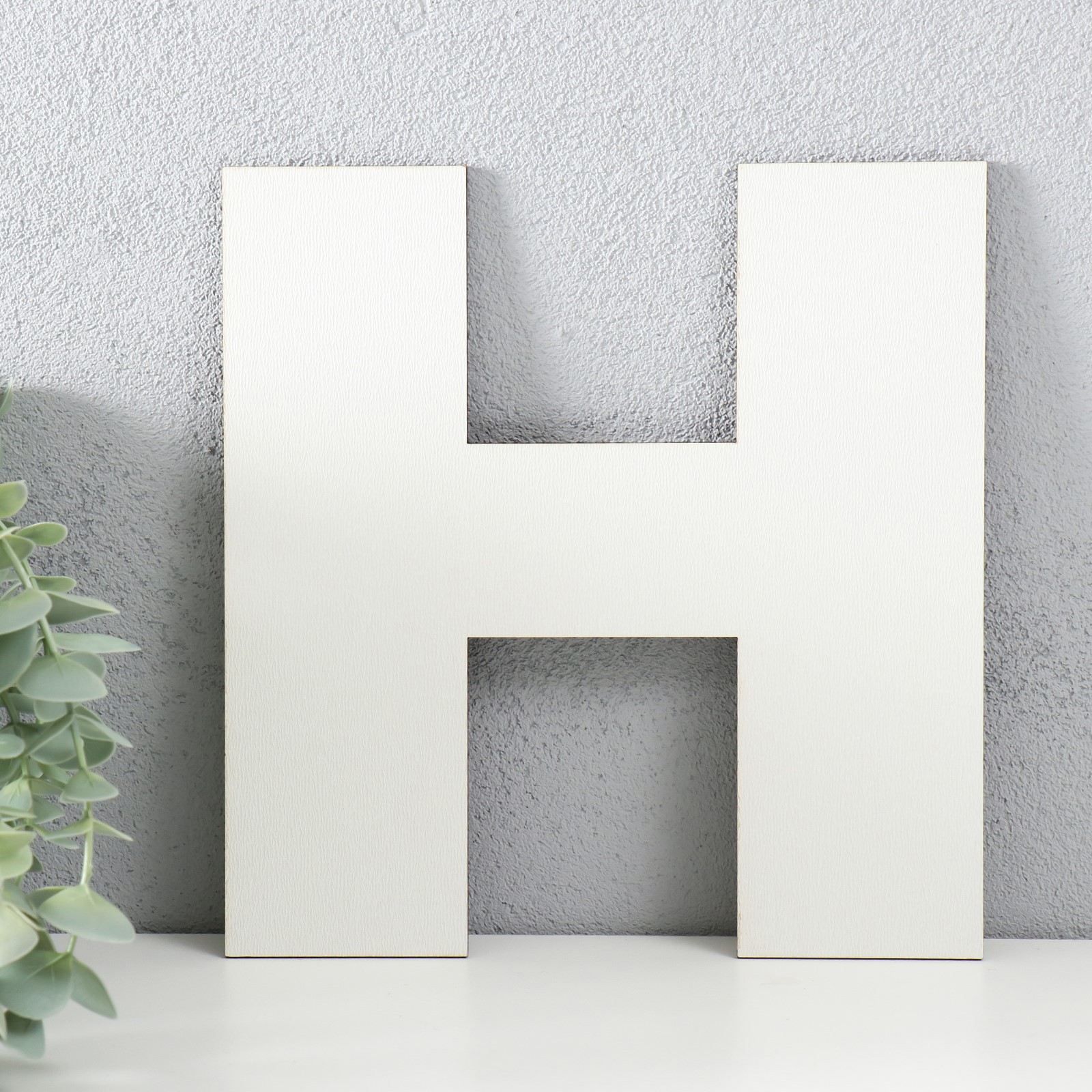 Изображение товара Панно на стену декоративное "Буква H" 19x20 см белый Изображение товара Панно на стену декоративное "Буква H" 19x20 см белый