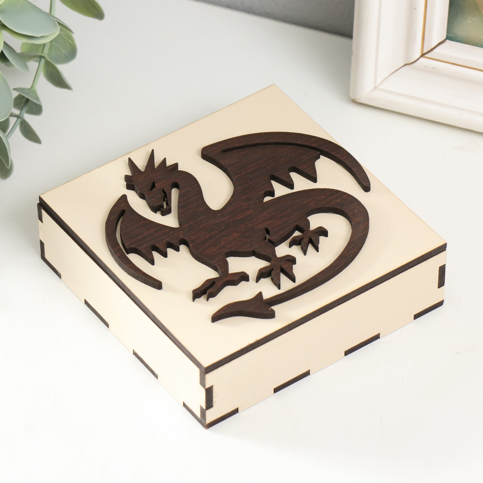 Изображение товара Шкатулка Дракон 10x10x3 см — сувенир из HDФ