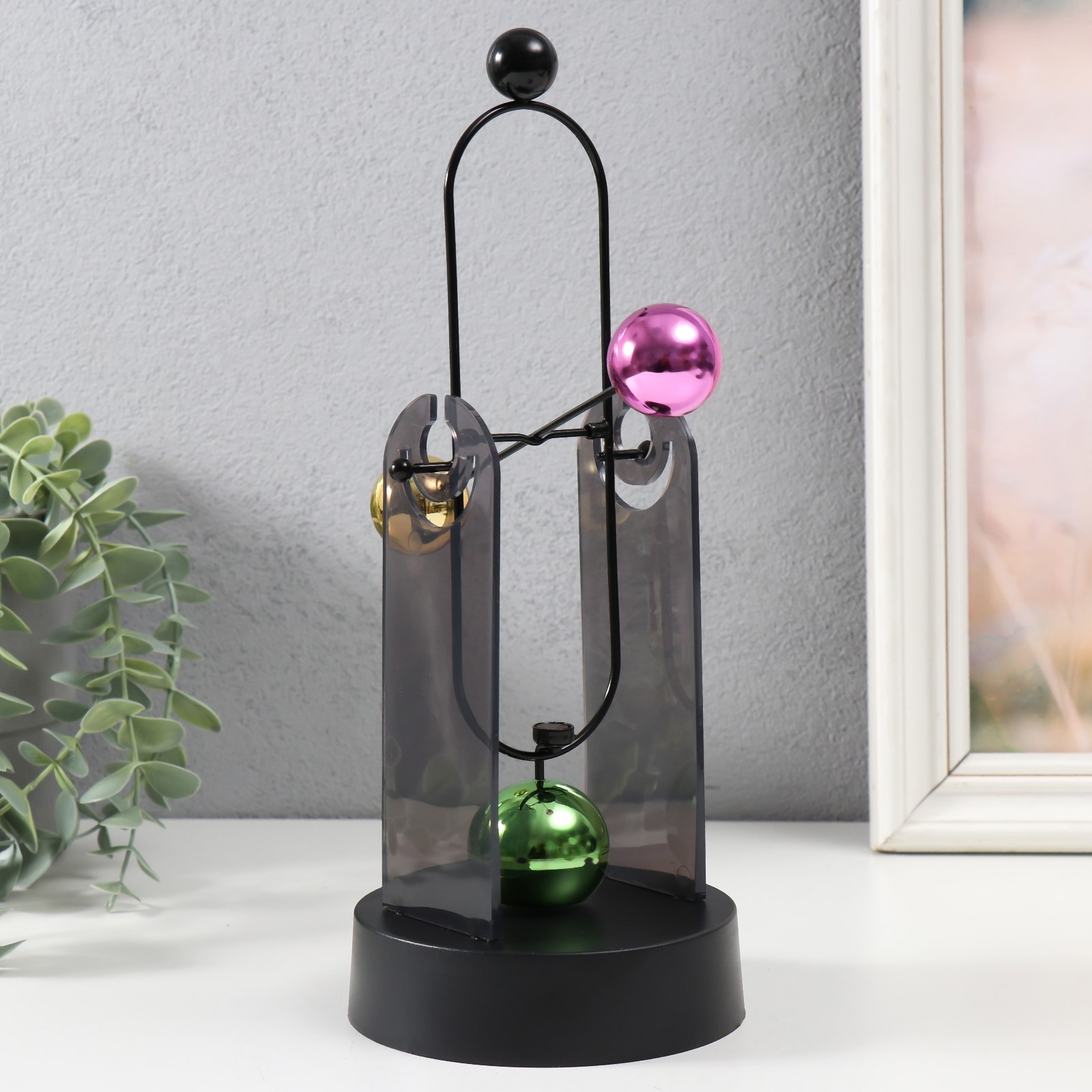 Изображение товара Маятник антистресс "Вращающиеся шары" 10x10x27 см