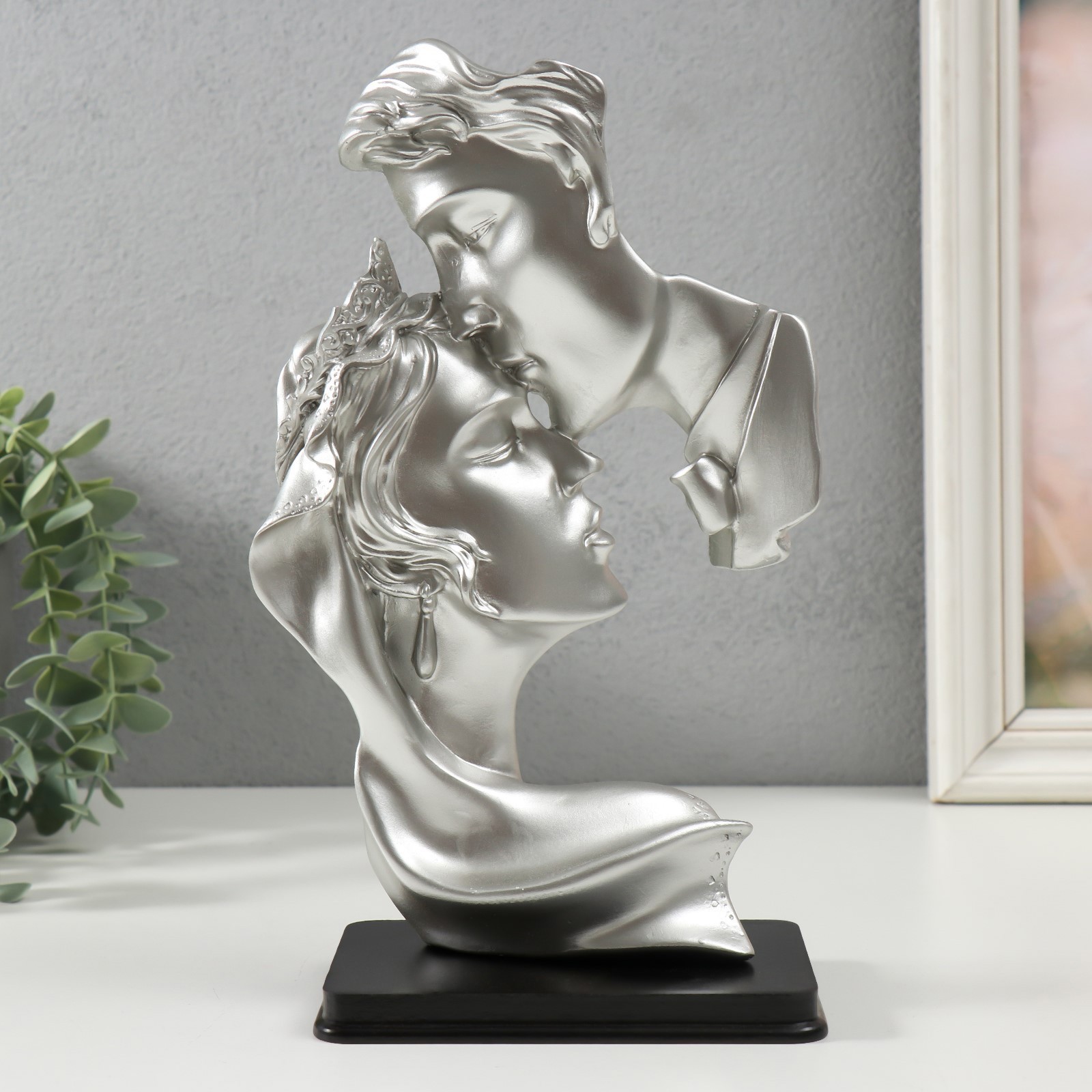 Изображение товара Сувенир Девушка в платке и юноша, серебро, 16,3x10,5x26 см